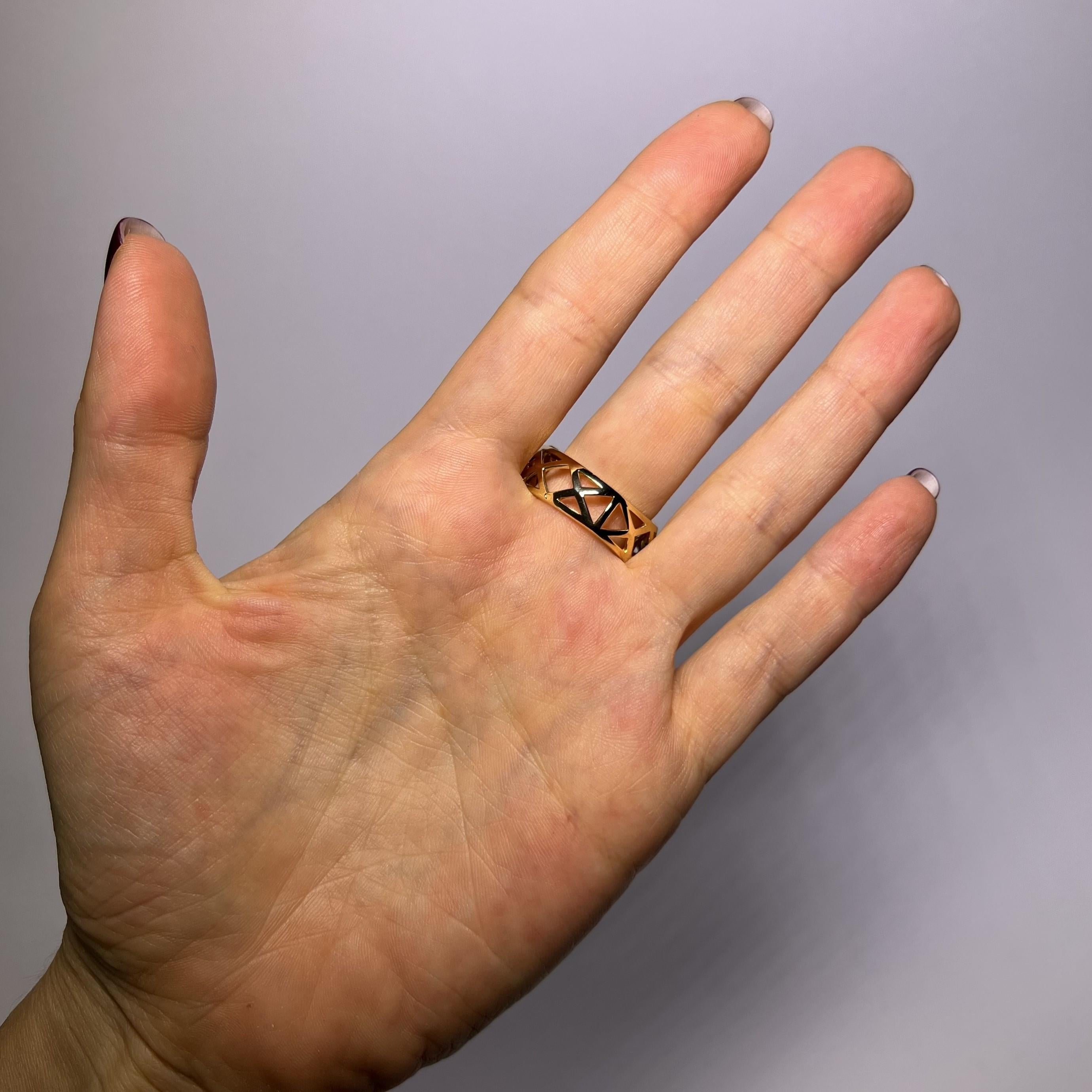 Panthère de Cartier Ring in 18 Karat Yellow Gold with Tsavorite & Onyx 2