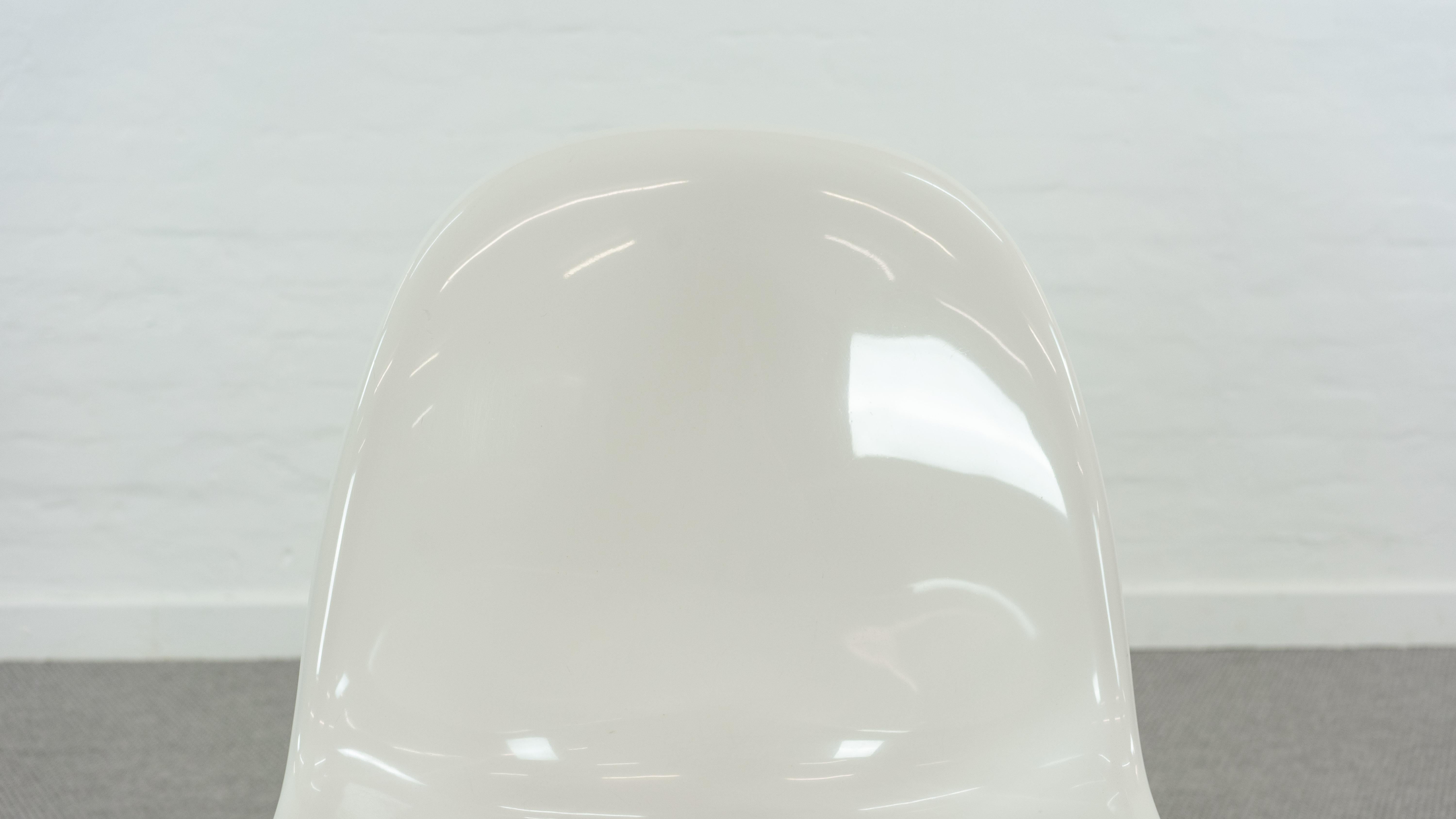 Panton Chair by Verner Panton for Herman Miller / Fehlbaum, in white 1976 For Sale 4