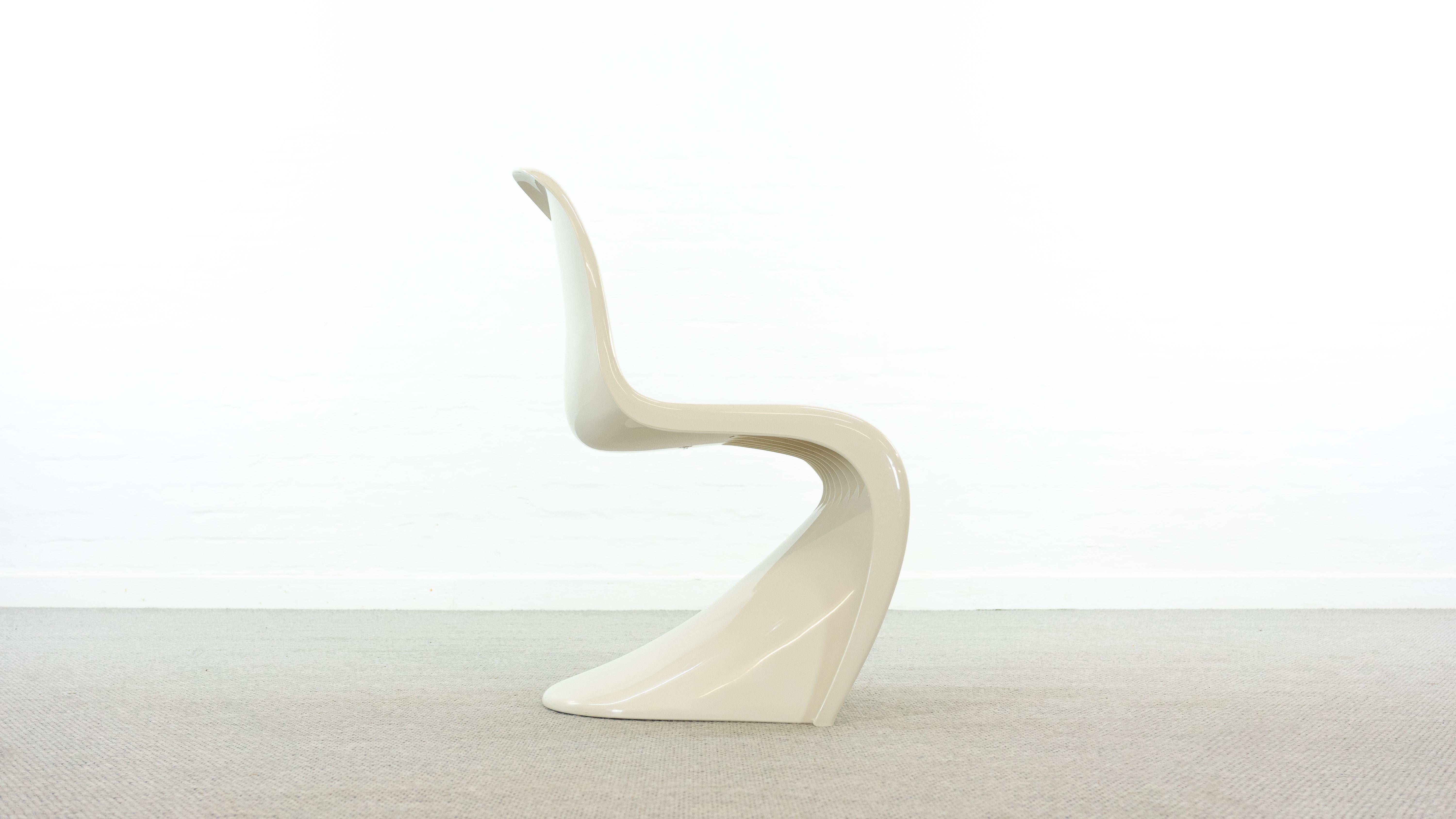 Panton Chair in White by Verner Panton for Fehlbaum / Herman Miller 1979 2