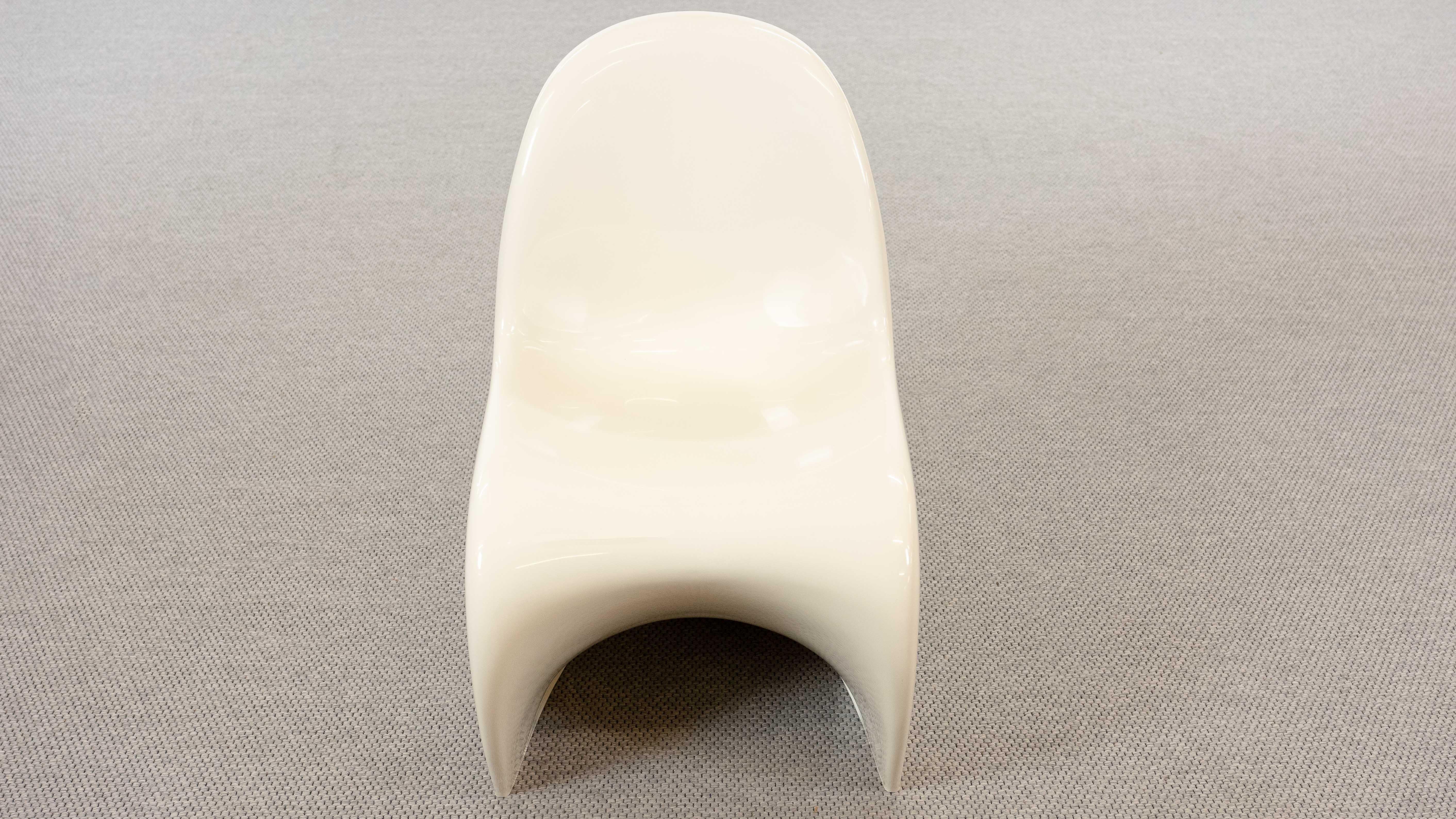 Panton Chair in White by Verner Panton for Fehlbaum / Herman Miller 1979 3
