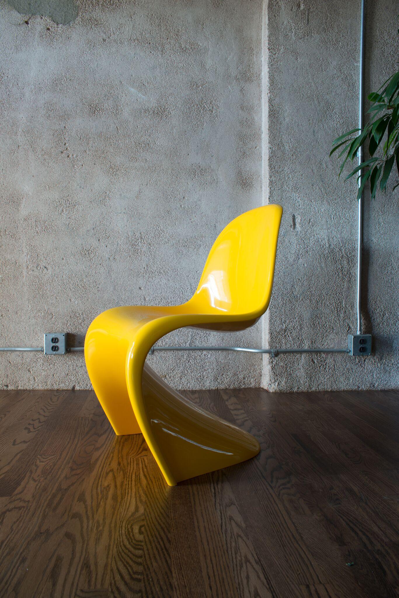 Set of six Classic Panton chairs 

In the early 1960s, the Danish designer Verner Panton together with the Vitra Development Team, realized an idea which had preoccupied him for many years and produced a plastic chair from a single moulding. In