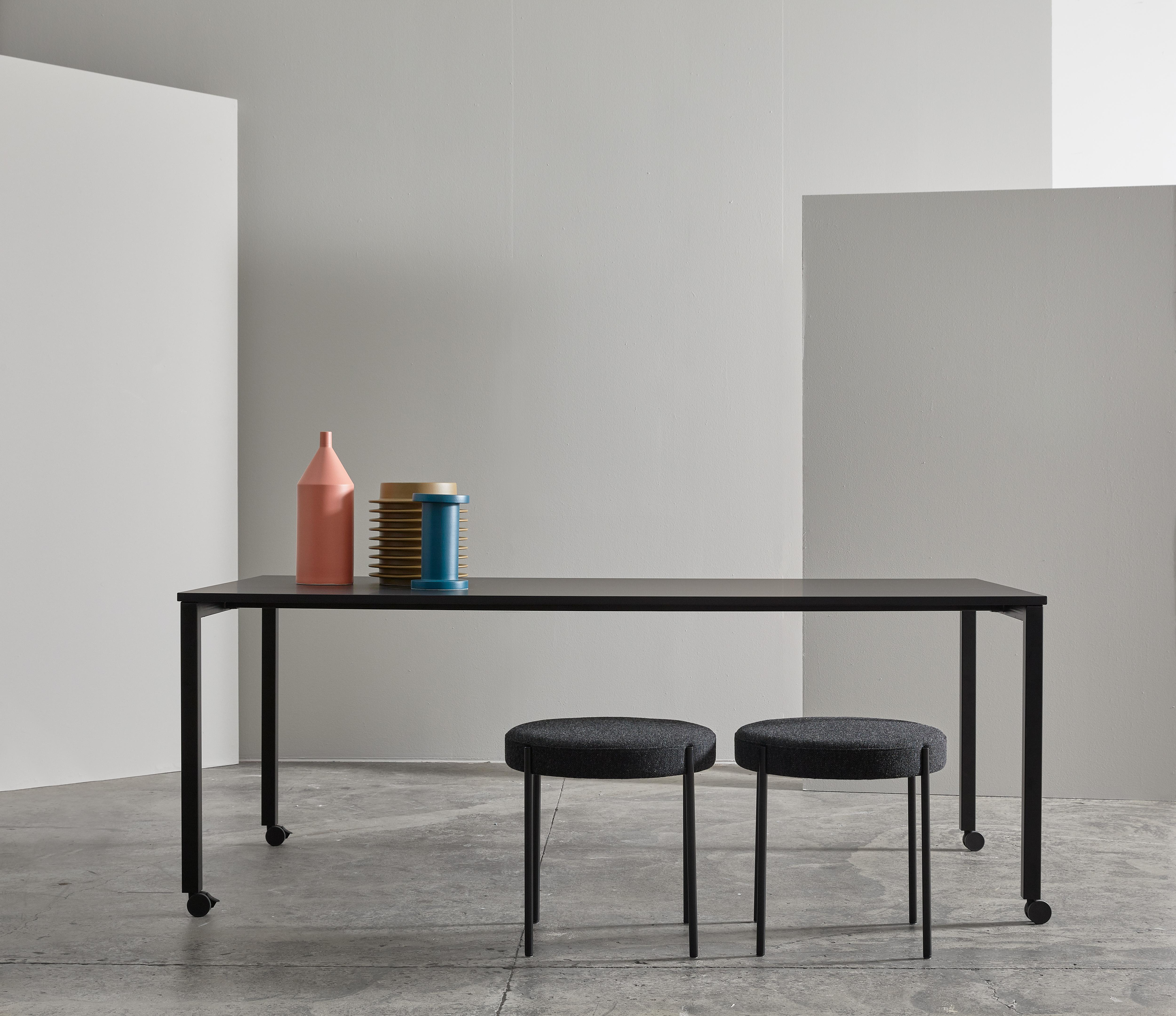 Moderne Table de salle à manger Panton Move noire par Verner Panton en vente
