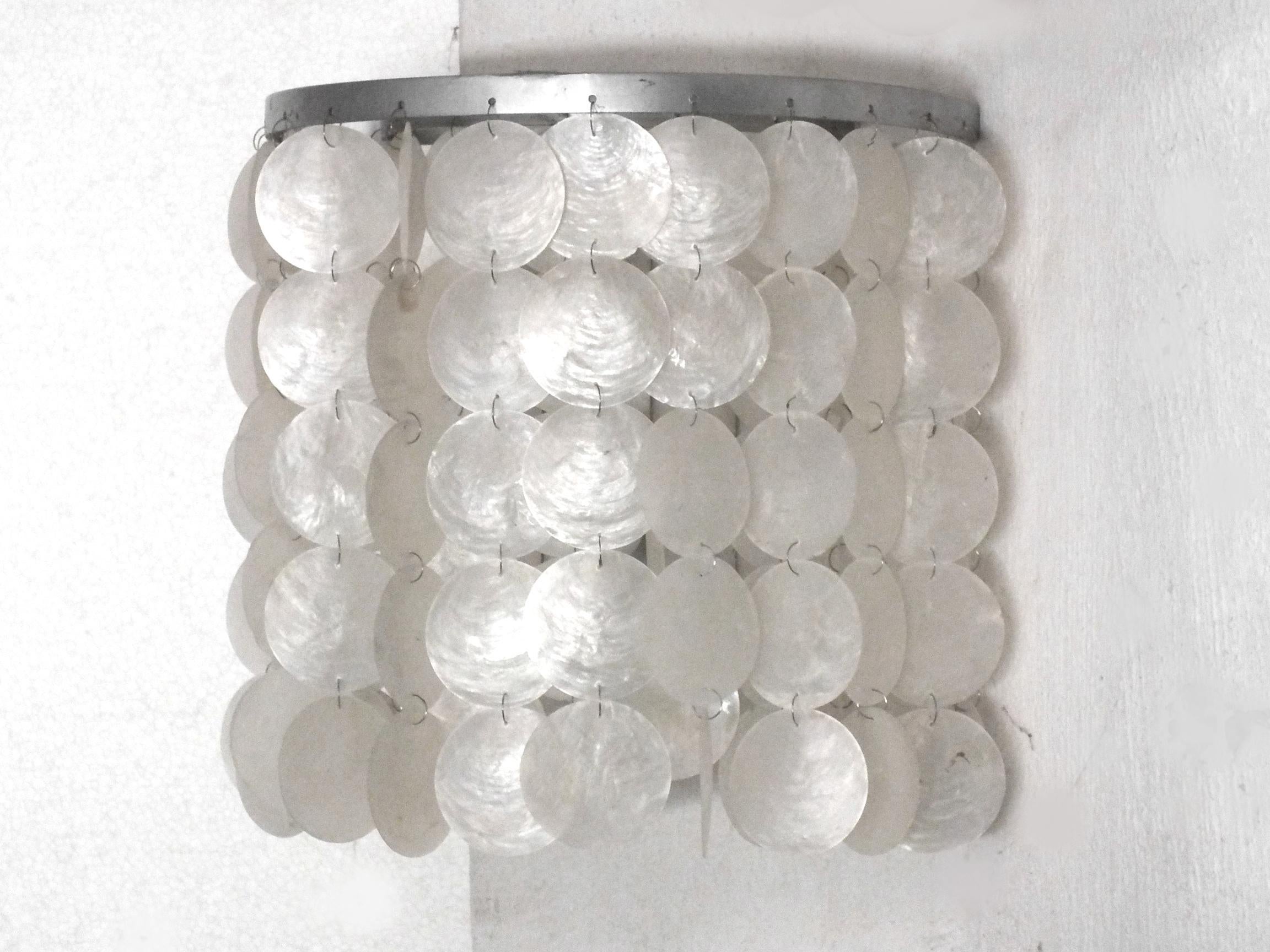 Panton Verner tres apliques shell de j. Luber Swiss años 70 finales del siglo XX en venta