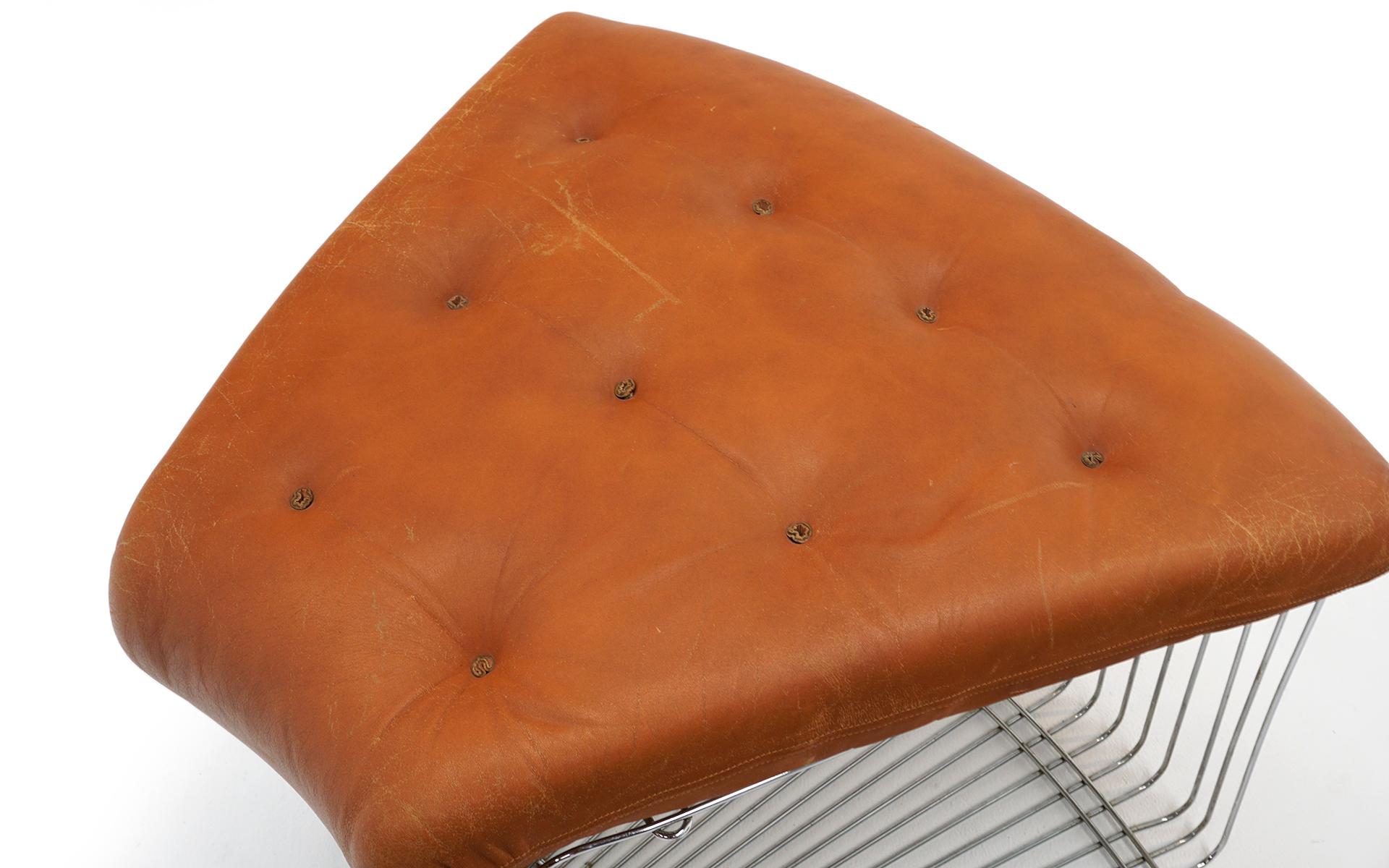 Fin du 20e siècle Chaise Pantonova et Ottoman de Verner Panton, acier chromé et cuir cognac en vente