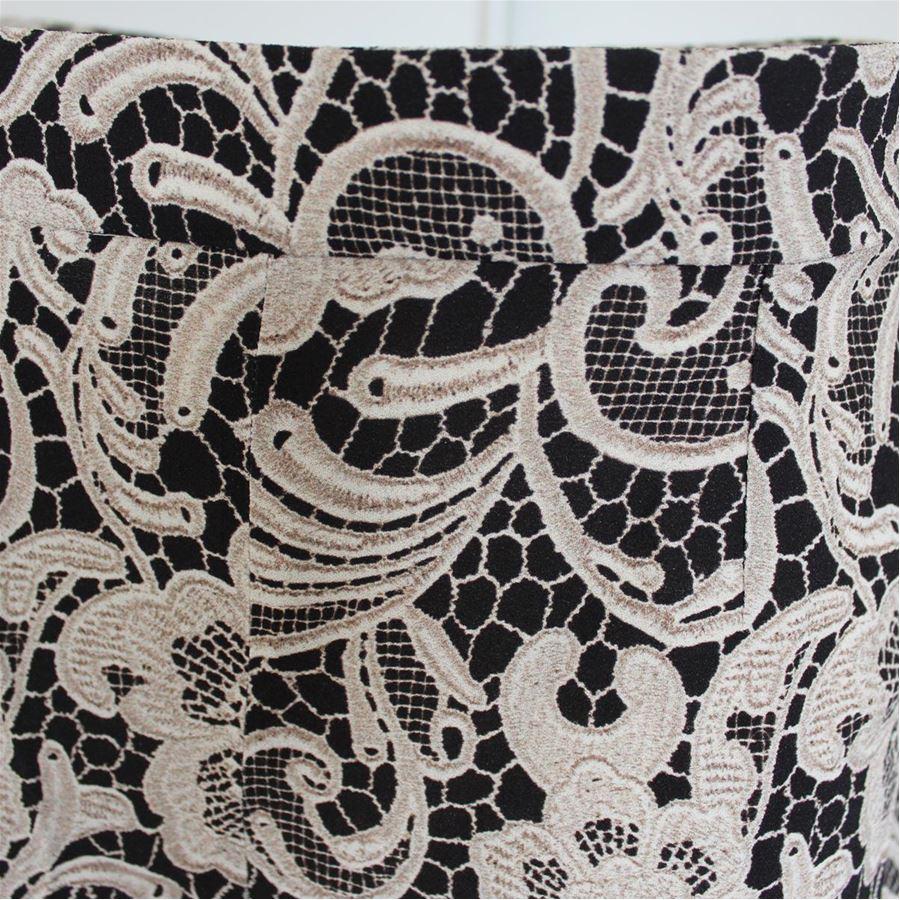 Viscose Beige black and white colour Lace effect Total length cm 92 (36.22 inches) Waist cm 38 (14.9 inches)
