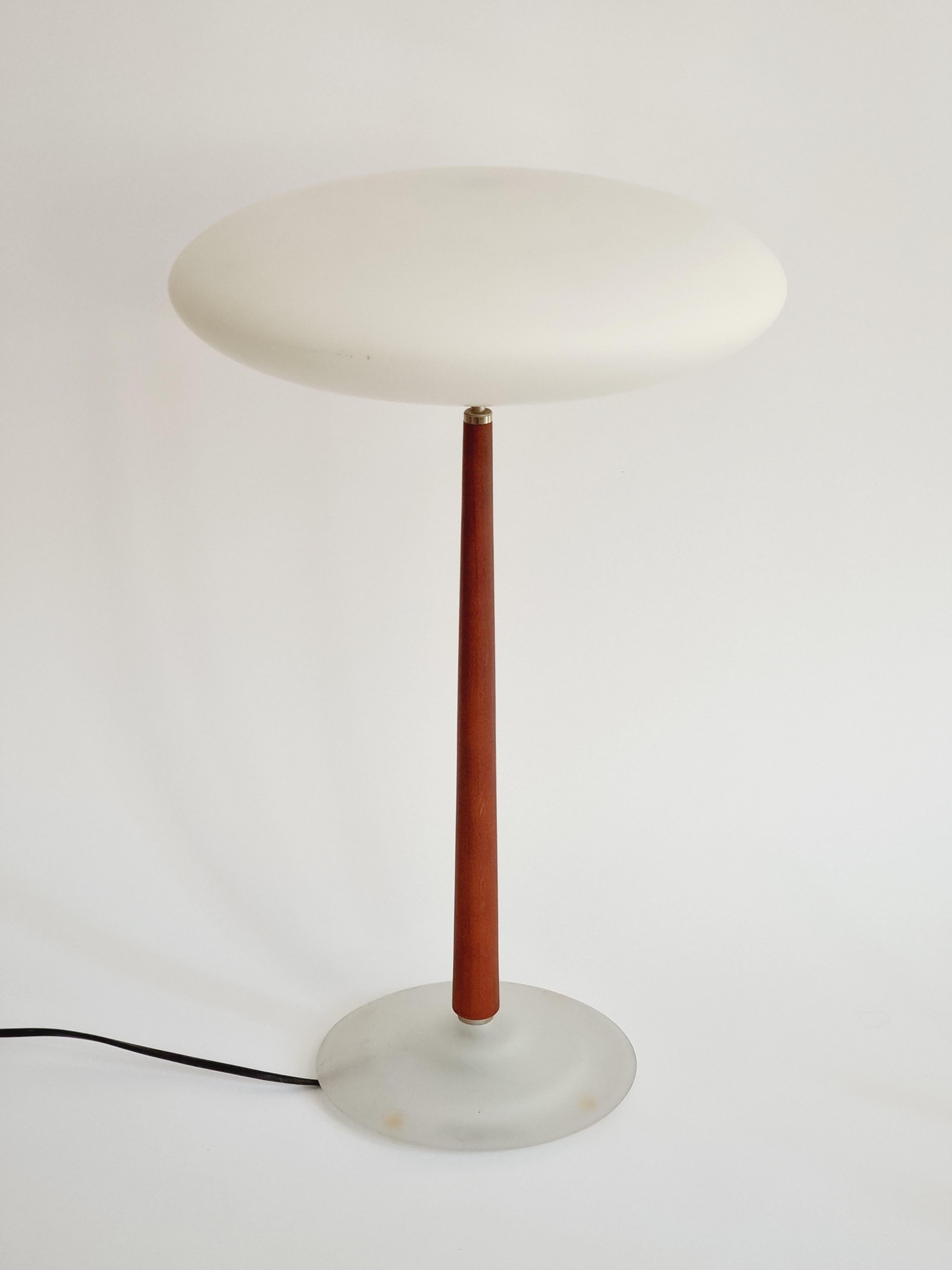 italien Pao 2, lampe de table en verre et bois, Arteluce, Italie 1993 en vente