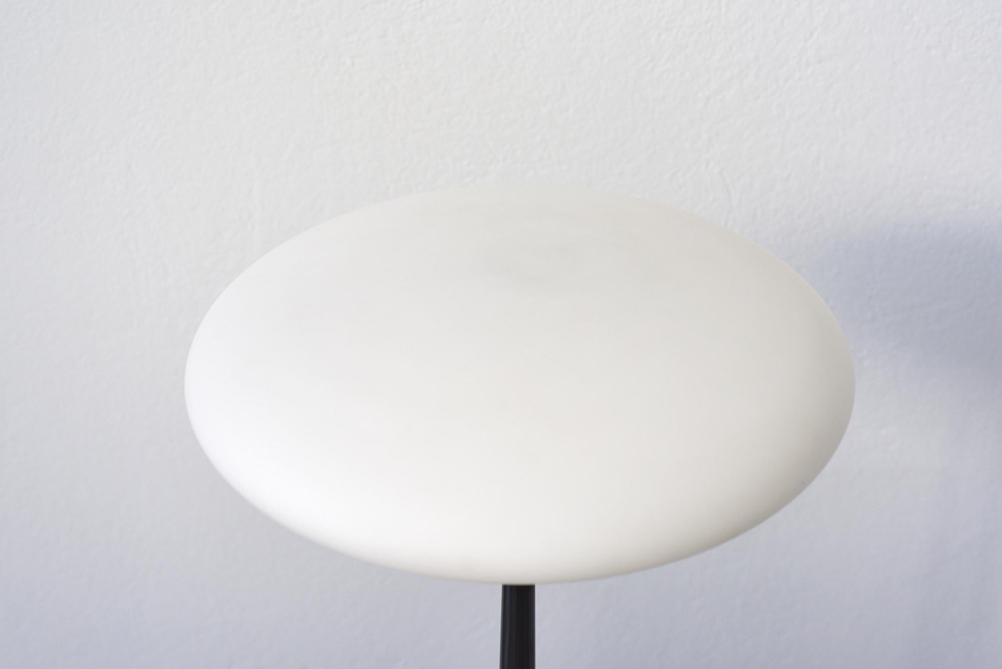 Lacquered Pao table lamp by Matteo Thun for Arteluce, 1993 For Sale