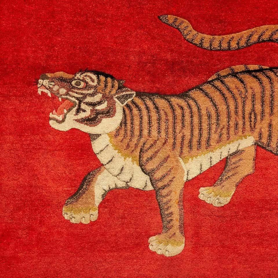 Pao Tou tiger from China made in circa 1930

Hand knotted wool.

Some repairs as we show on the photos.

Measures: 131 x 198 cm.