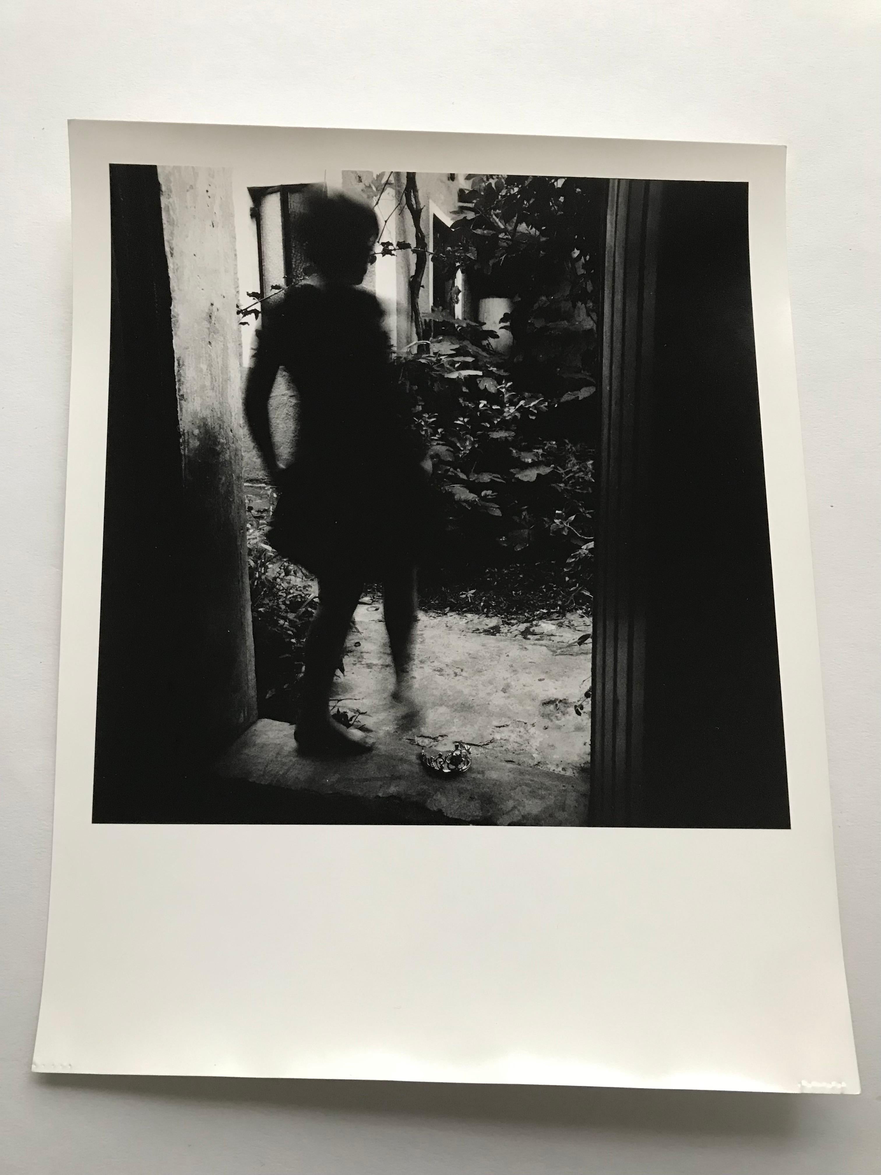 Autorretratos de artistas. Conjunto de 6 fotografías. - Photograph Contemporáneo de Paola Dávila 
