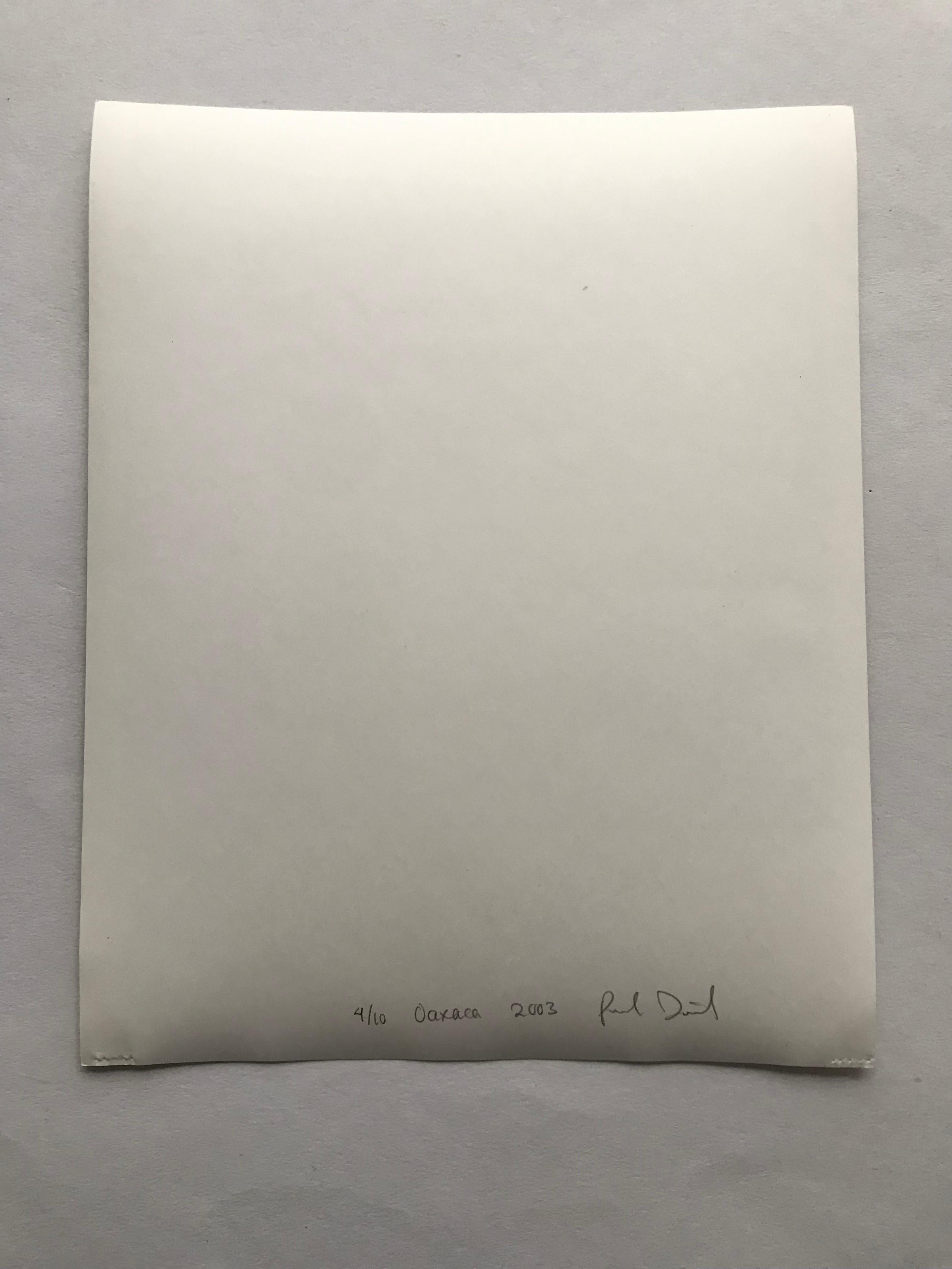 Oaxaca von Paola Dávila
Fotografie analog gedruckt auf 255 gr Barytfaser-Fotopapier. auf Selen gedreht.
Bildgröße: 18,3 cm H x 18,3 cm B.
Papierformat: 25 cm H x 20 cm B.
Auflage 10 + 2AP     
Ungerahmt


_________
Paola Dávila wurde 1980 in Oaxaca,