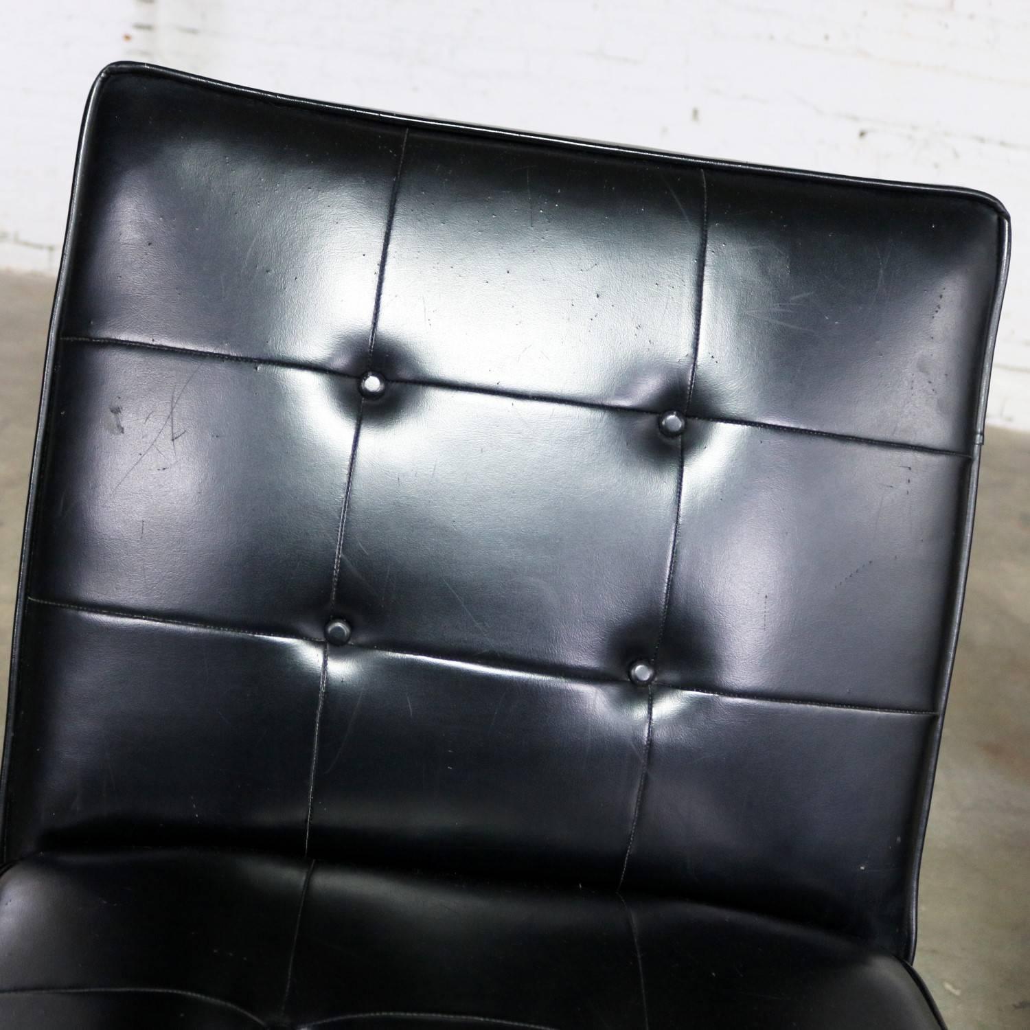 Paoli Chair Co. Black Naugahyde Chrome MCM Slipper Chairs Style Florence Knoll For Sale 4