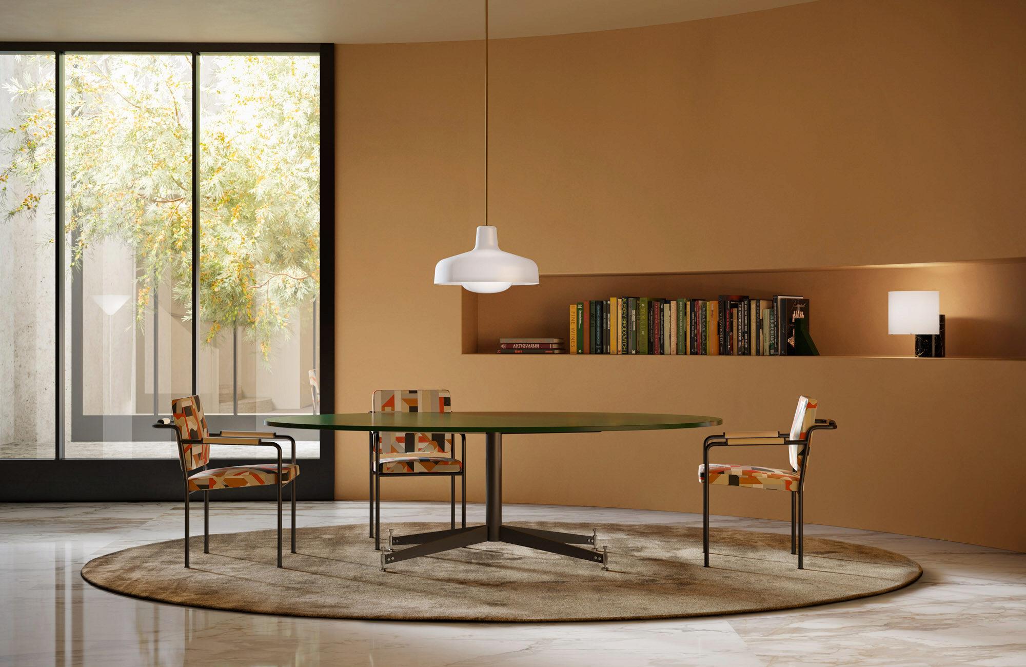 La Paolina è stata progettata da Ignazio Gardella nel 1958. Design iconico creato per la prima volta nel 1958 da Ignazio Gardella per le librerie Edizioni Paoline, questa lampada a sospensione vanta una forma leggera e semplice, realizzata in