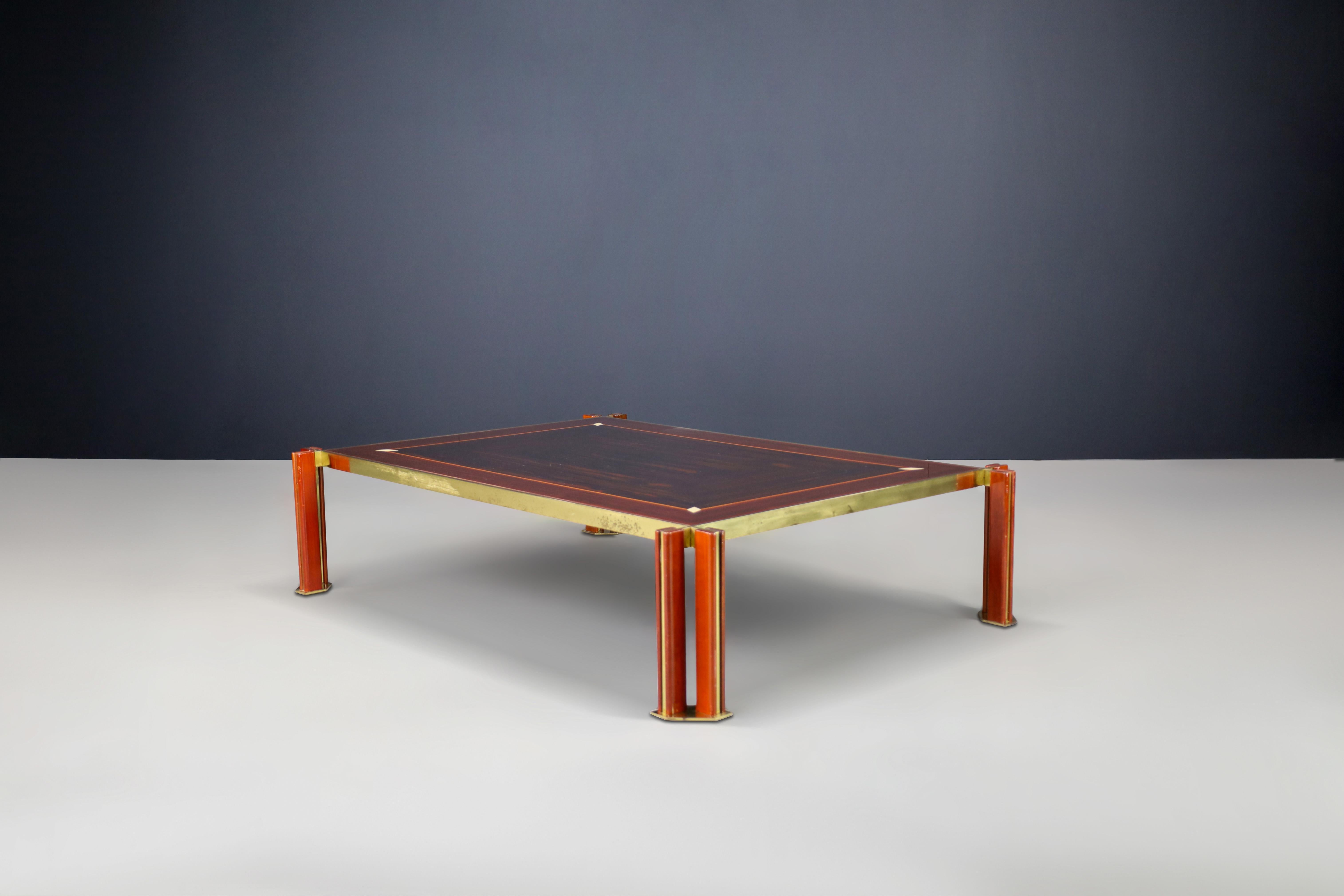 Großer Couchtisch aus Messing und Holz von Paolo Barracchia, Italien, 1970er Jahre (Hollywood Regency) im Angebot