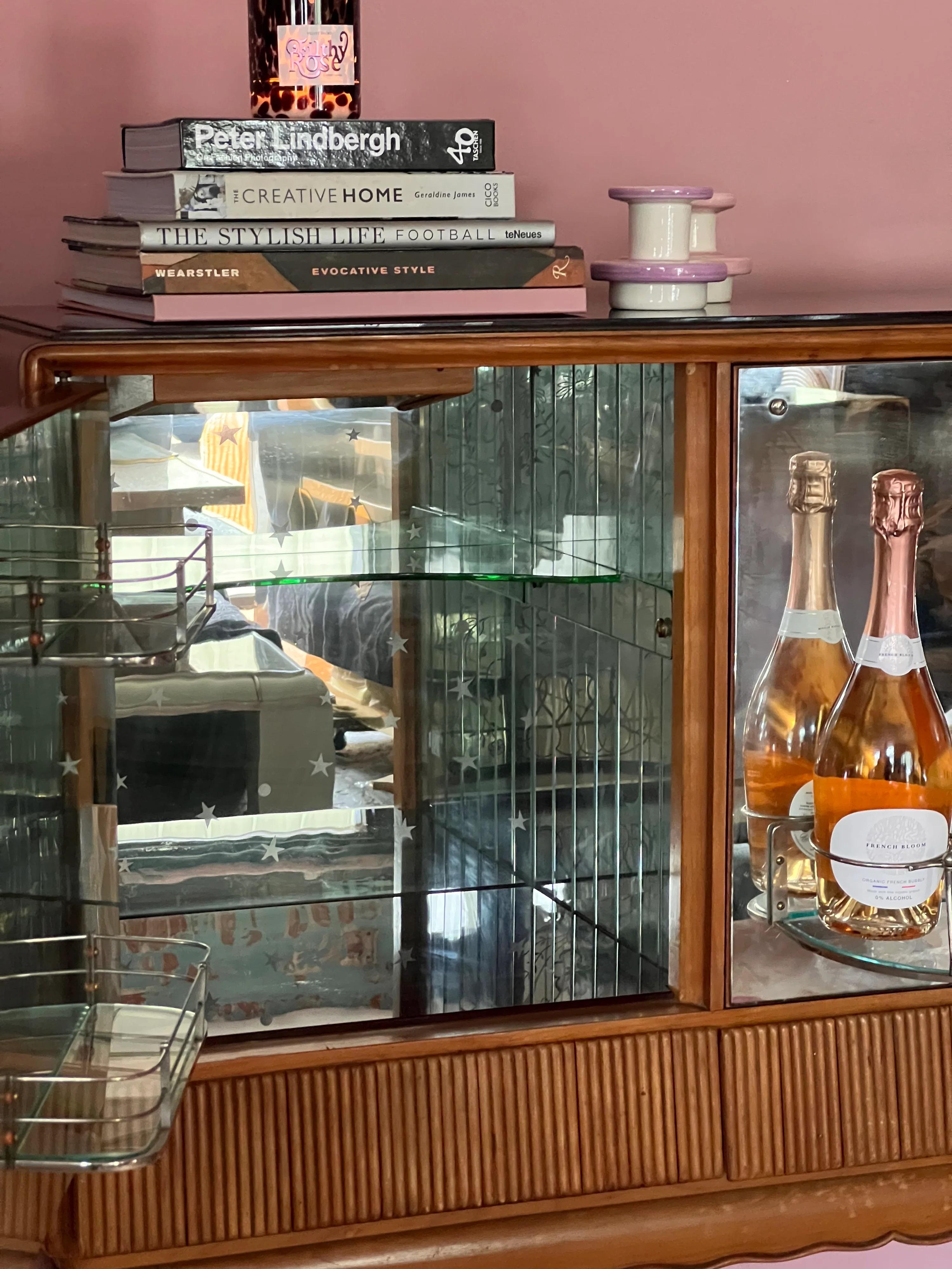 Hand-Carved Paolo Buffa 1950s mirrored cocktail cabinet For Sale