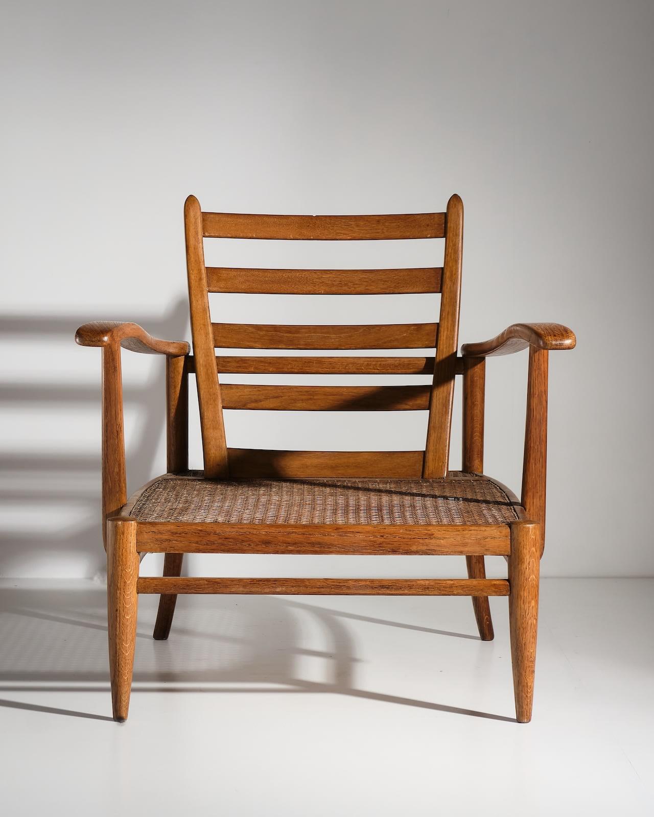 c.1950s
Attribué au designer
Bois de frêne, paille de Vienne
H75 x W73 x D67 cm