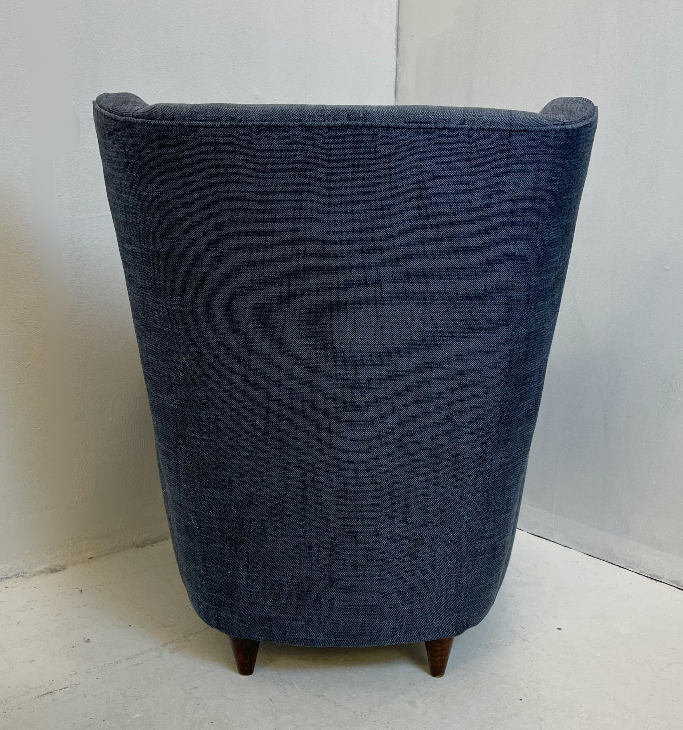 20th Century Mid-Century Modern Paolo Buffa Blue Fabric Armchair  For Sale