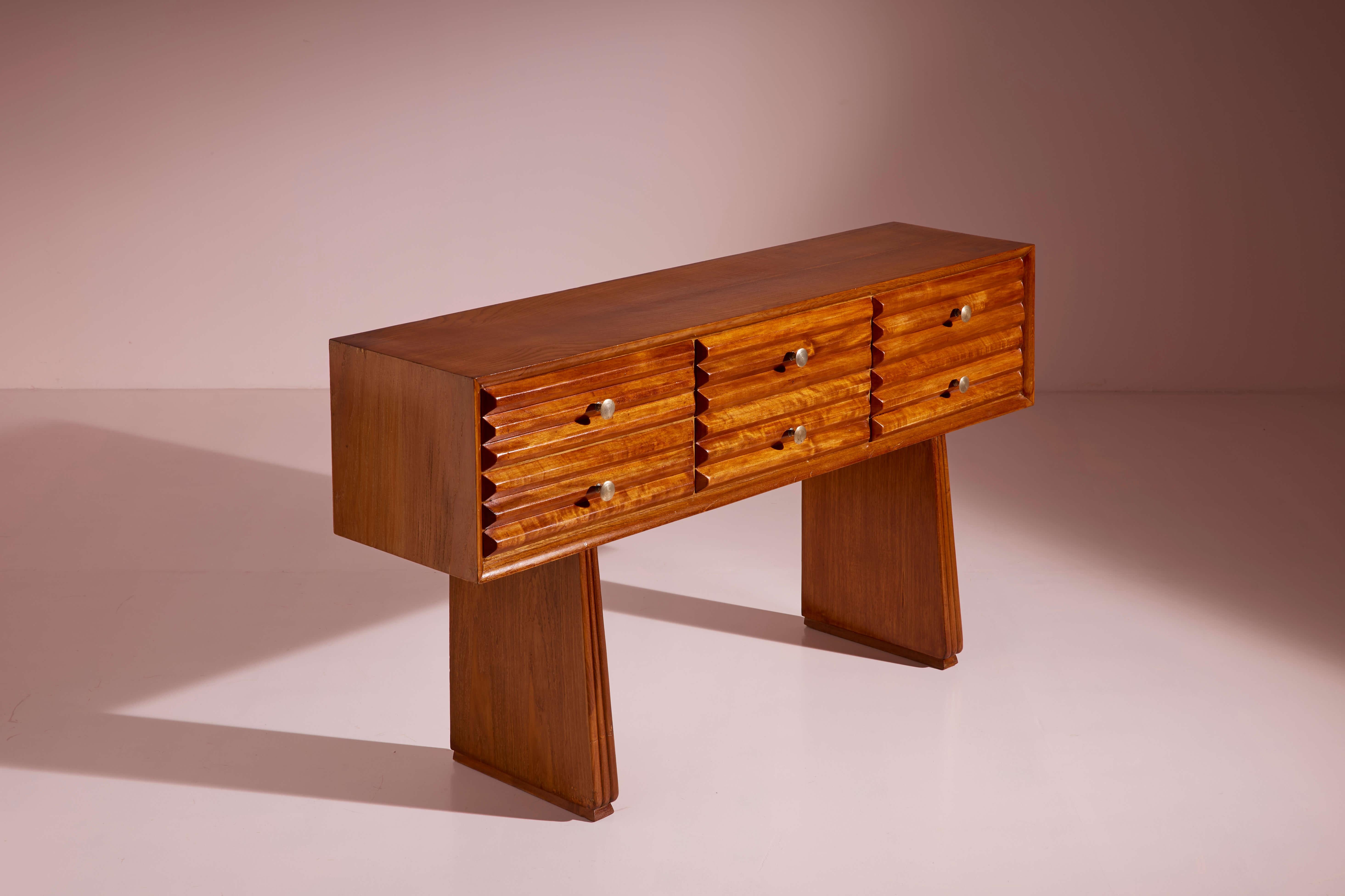 Paolo Buffa ashwood sideboard with brass handles, Italy 1950s For Sale 8