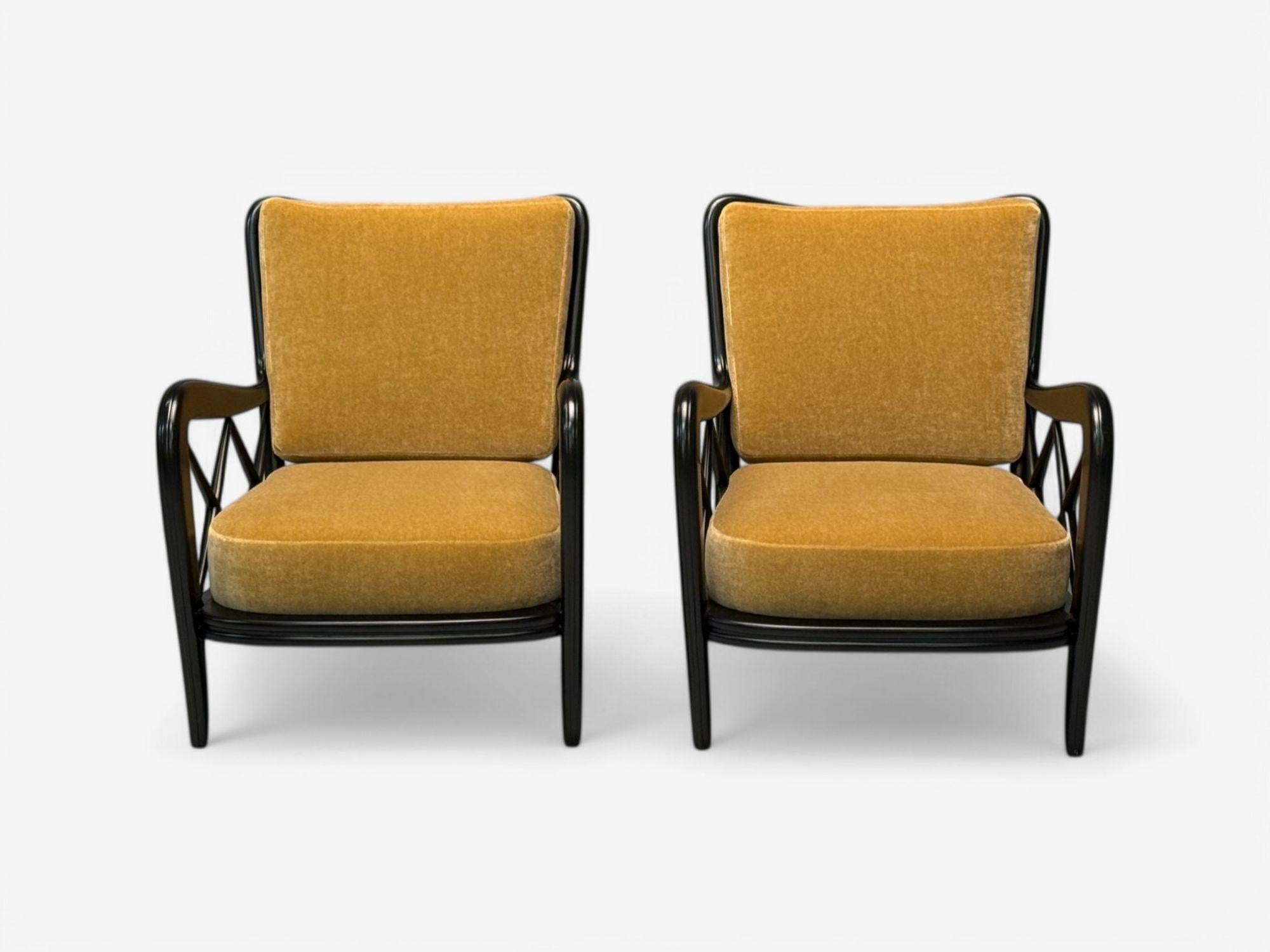 Paolo Buffa attr, Moderna italiana de mediados de siglo, Mohair camel, Sillas de salón, años 40 en venta 4
