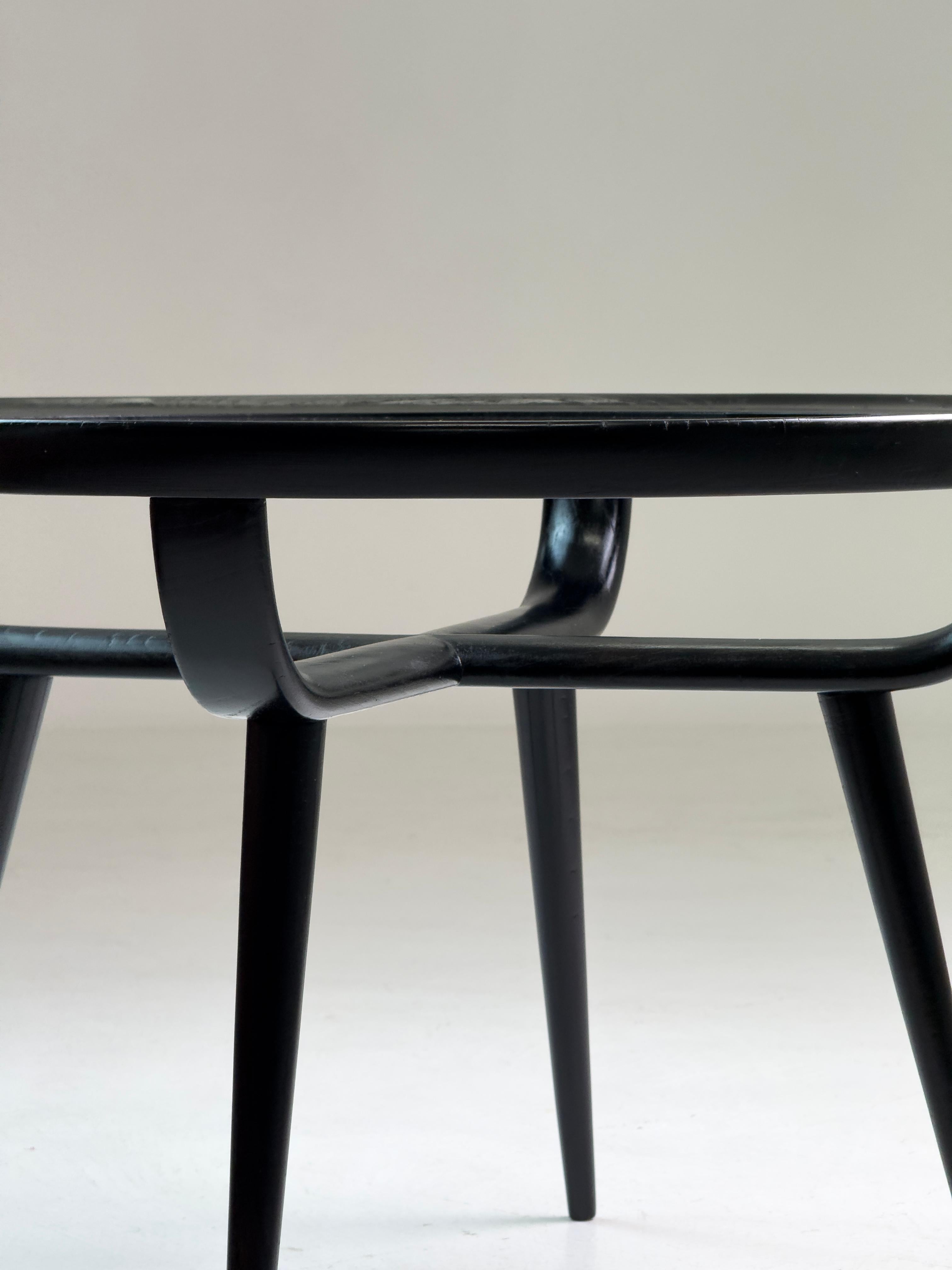 Paolo Buffa (attribué) - Table basse ronde en noyer noir et verre, Italie, 1950- en vente 7