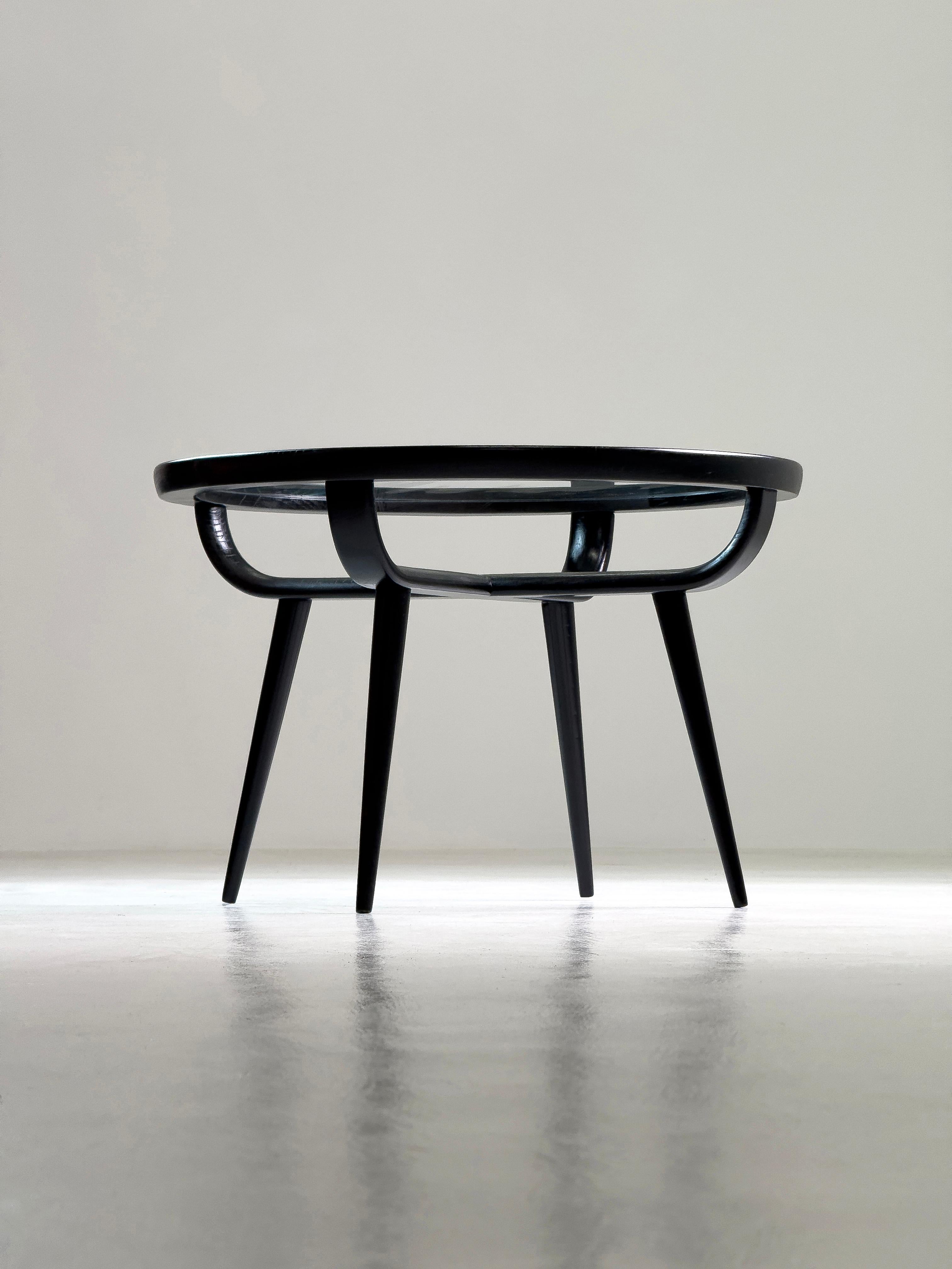 Paolo Buffa (attribué) - Table basse ronde en noyer noir et verre, Italie, 1950- en vente 9