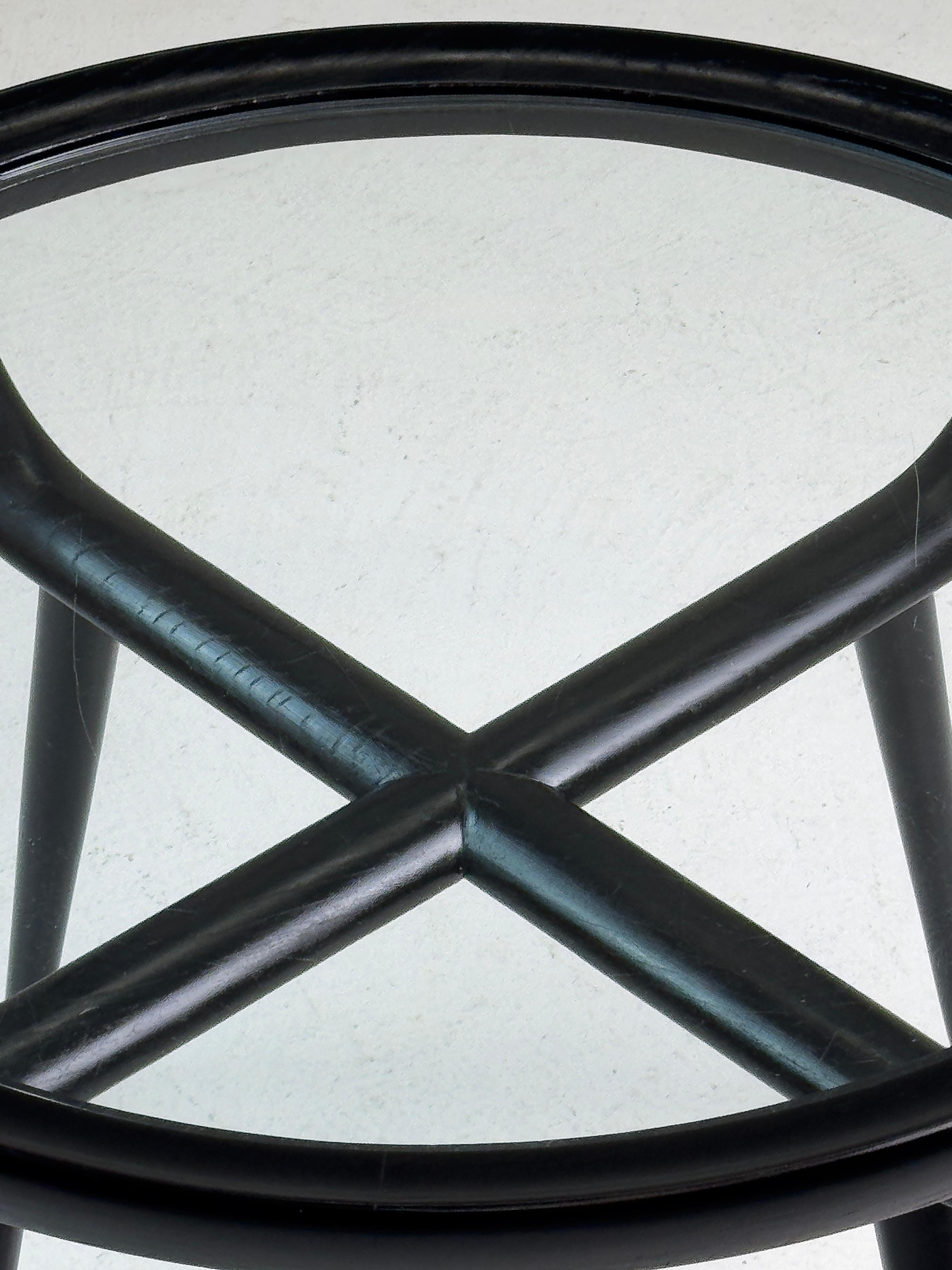 italien Paolo Buffa (attribué) - Table basse ronde en noyer noir et verre, Italie, 1950- en vente