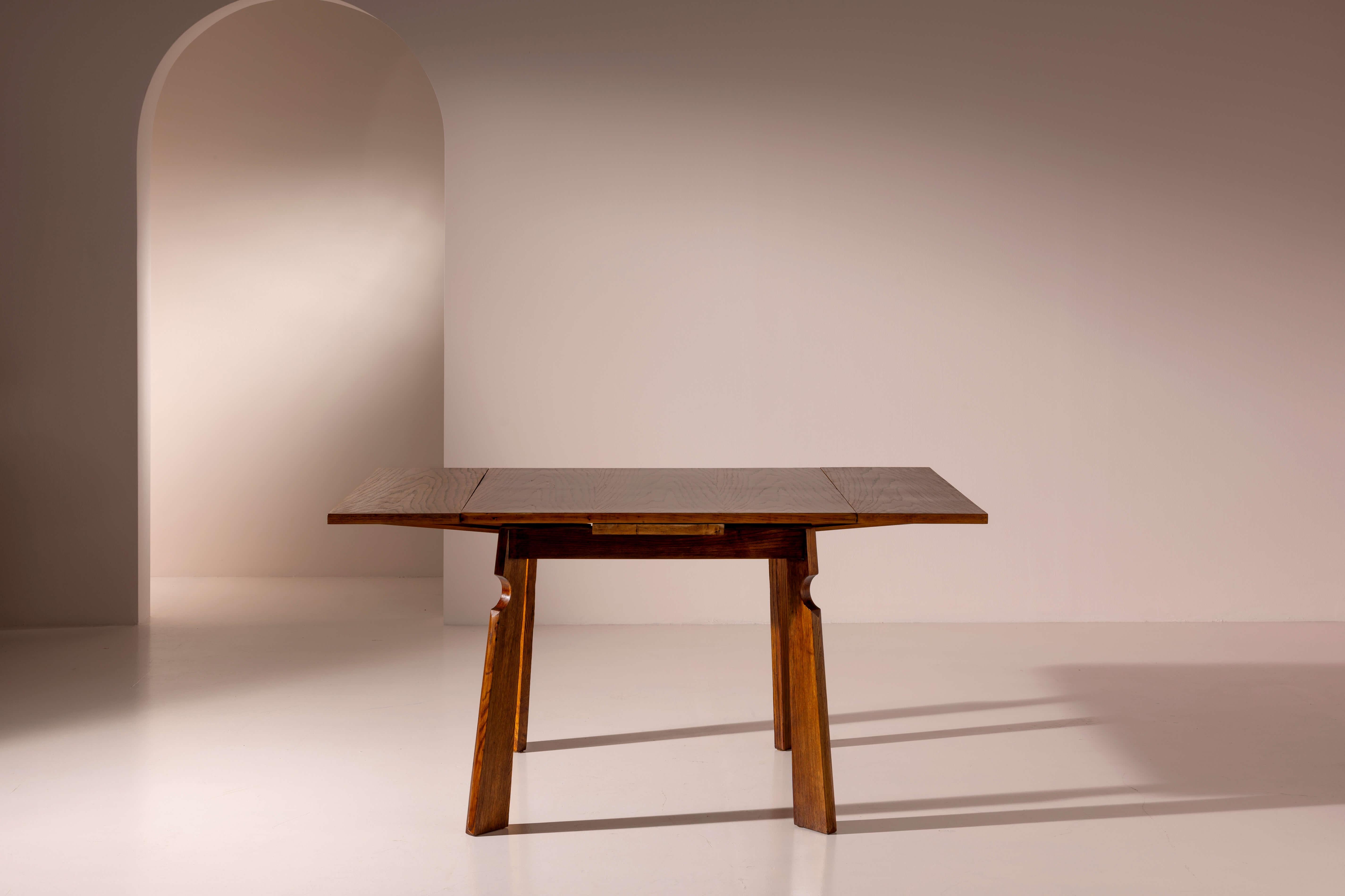 Mid-20th Century Paolo Buffa attributed extendable chestnut dining table, Italy, 1940s For Sale