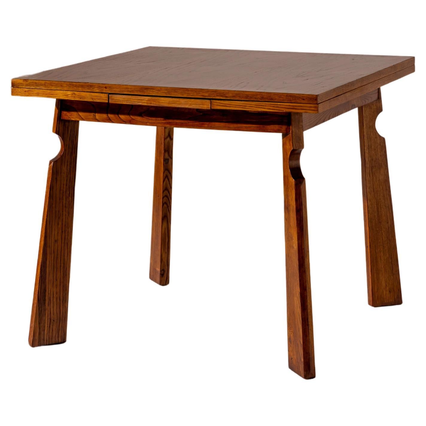 Paolo Buffa attributed extendable chestnut dining table, Italy, 1940s For Sale