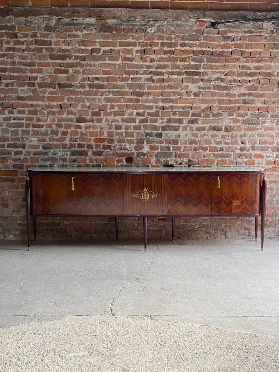 Mid-Century Modern Paolo Buffa Attributed Rosewood Credenza Sideboard, Italy, circa 1945