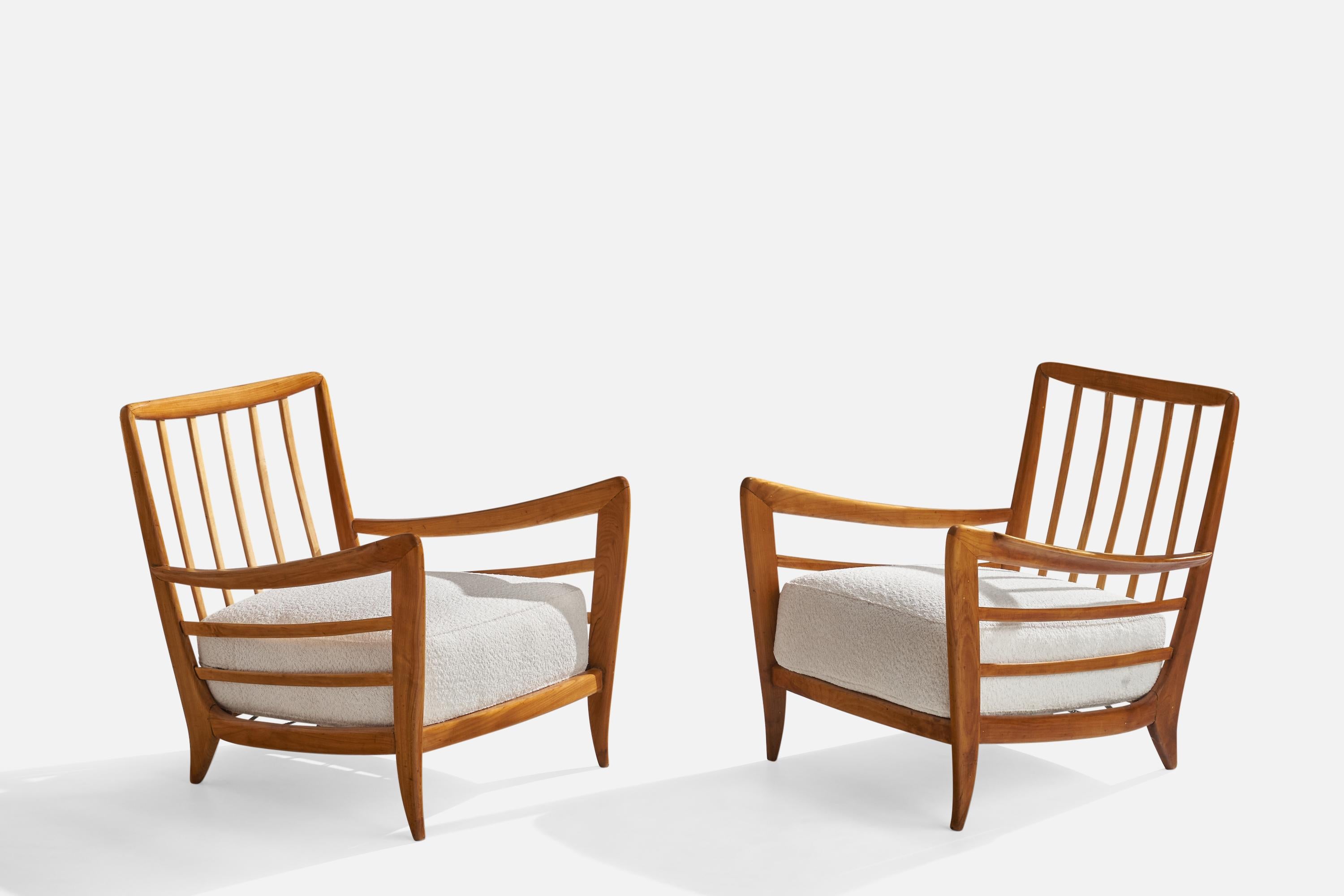 Paolo Buffa Atribución, Sillas de salón, Nogal, Tela, Italia, Década de 1940 Italiano en venta
