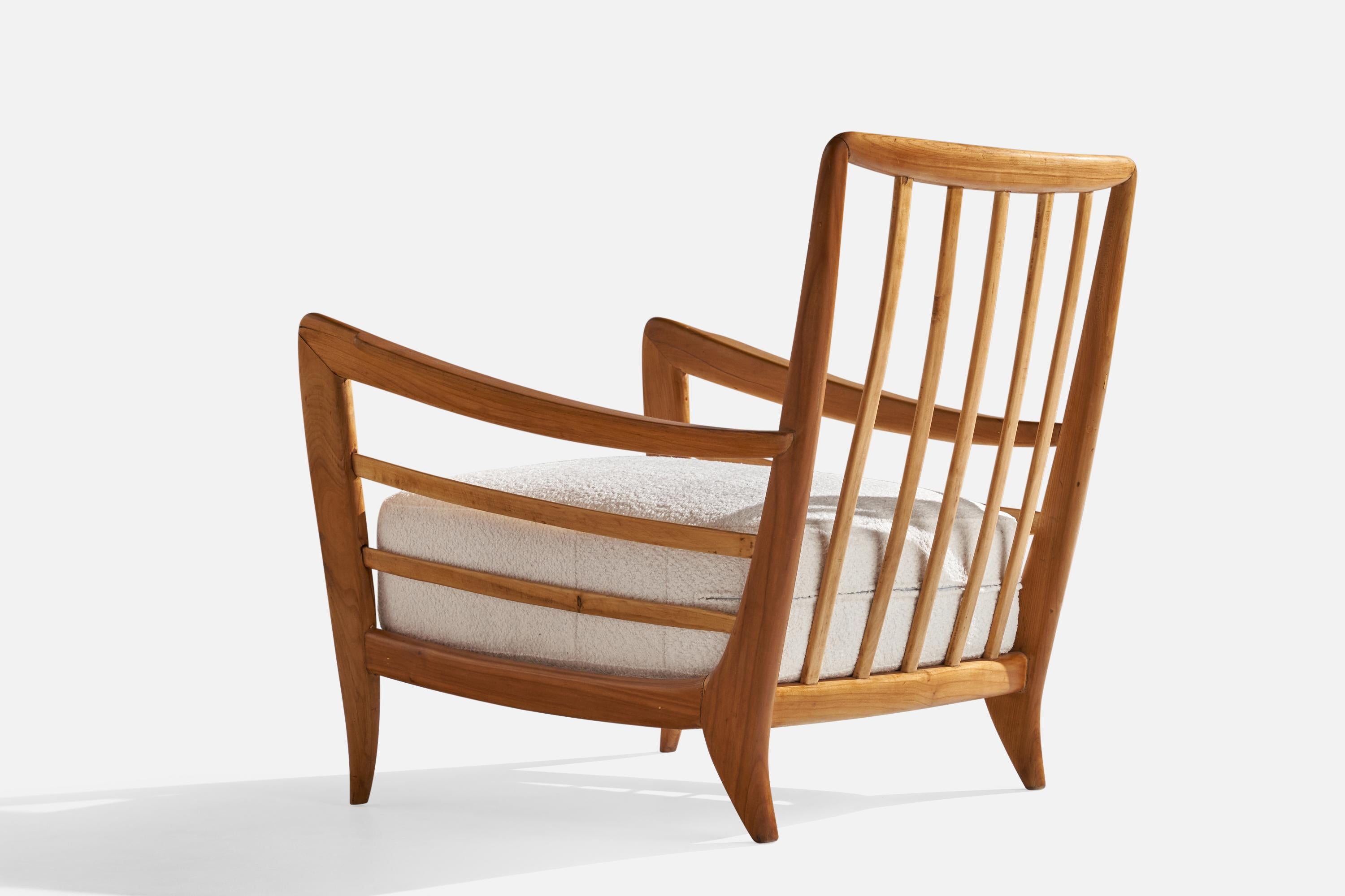 Mid-20th Century Paolo Buffa Attribution, Lounge Chairs, Walnut, Fabric, Italy, 1940s For Sale