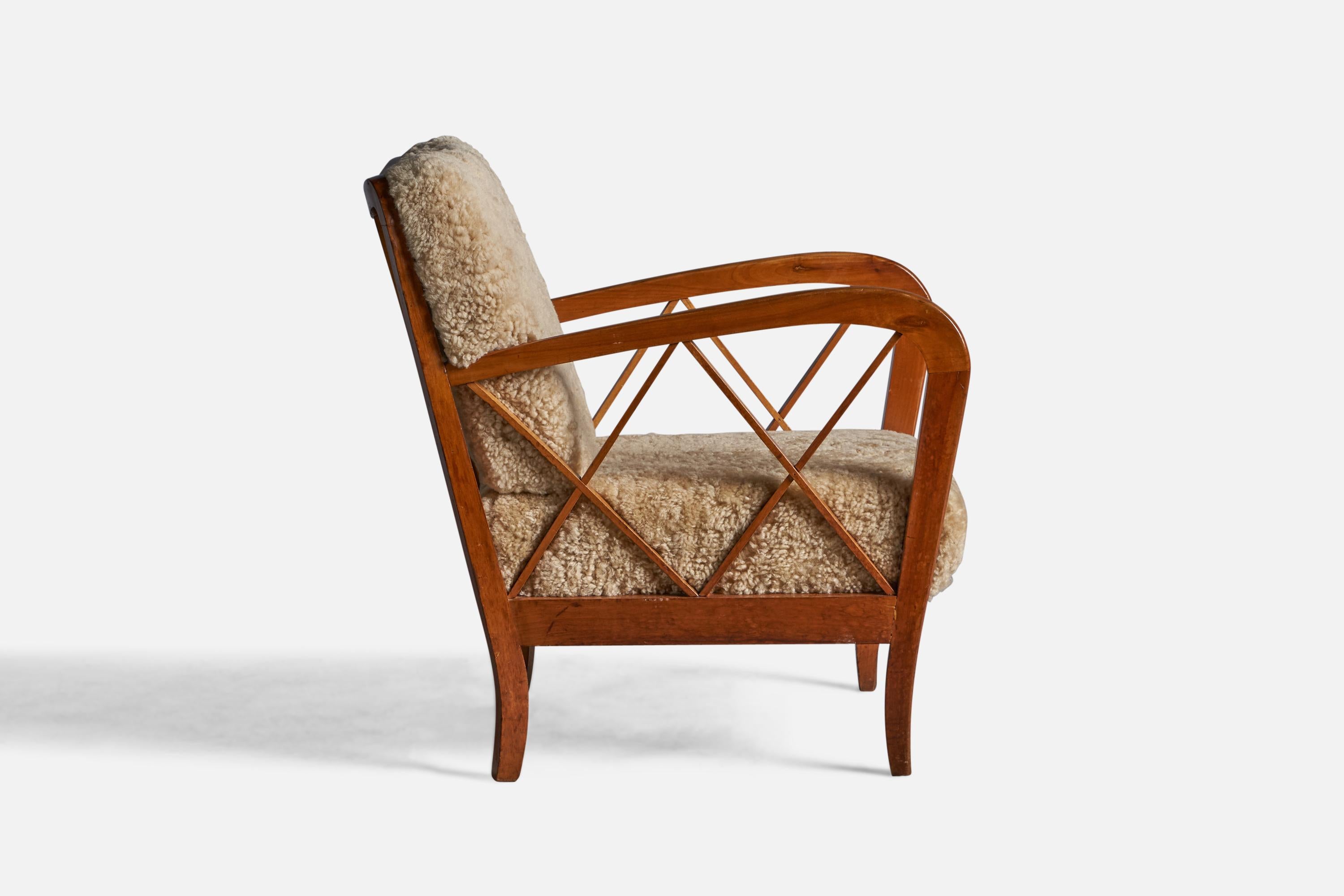 Italian Paolo Buffa Attribution, Lounge Chairs, Walnut, Shearling, Italy, 1940s For Sale