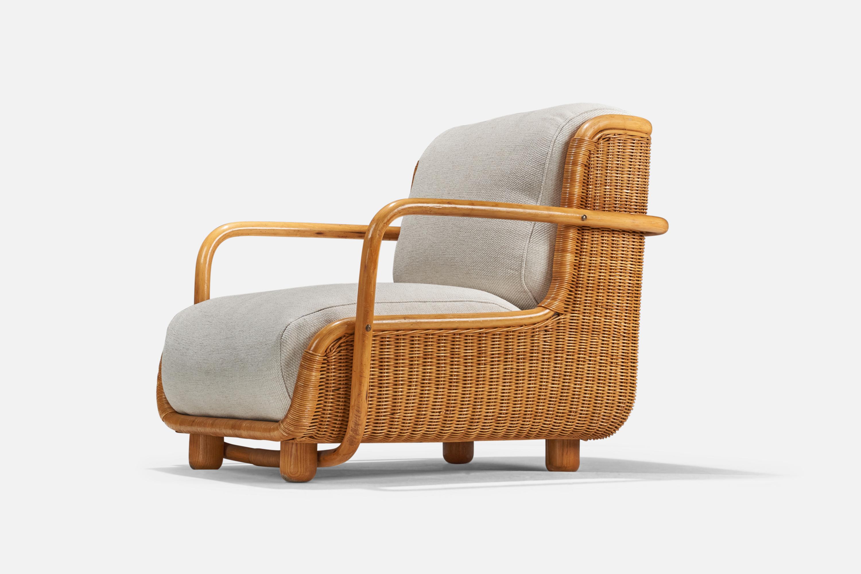 Italian Paolo Buffa Attribution, Lounge Chairs, Wood, Rattan, Fabric, Italy, 1940s