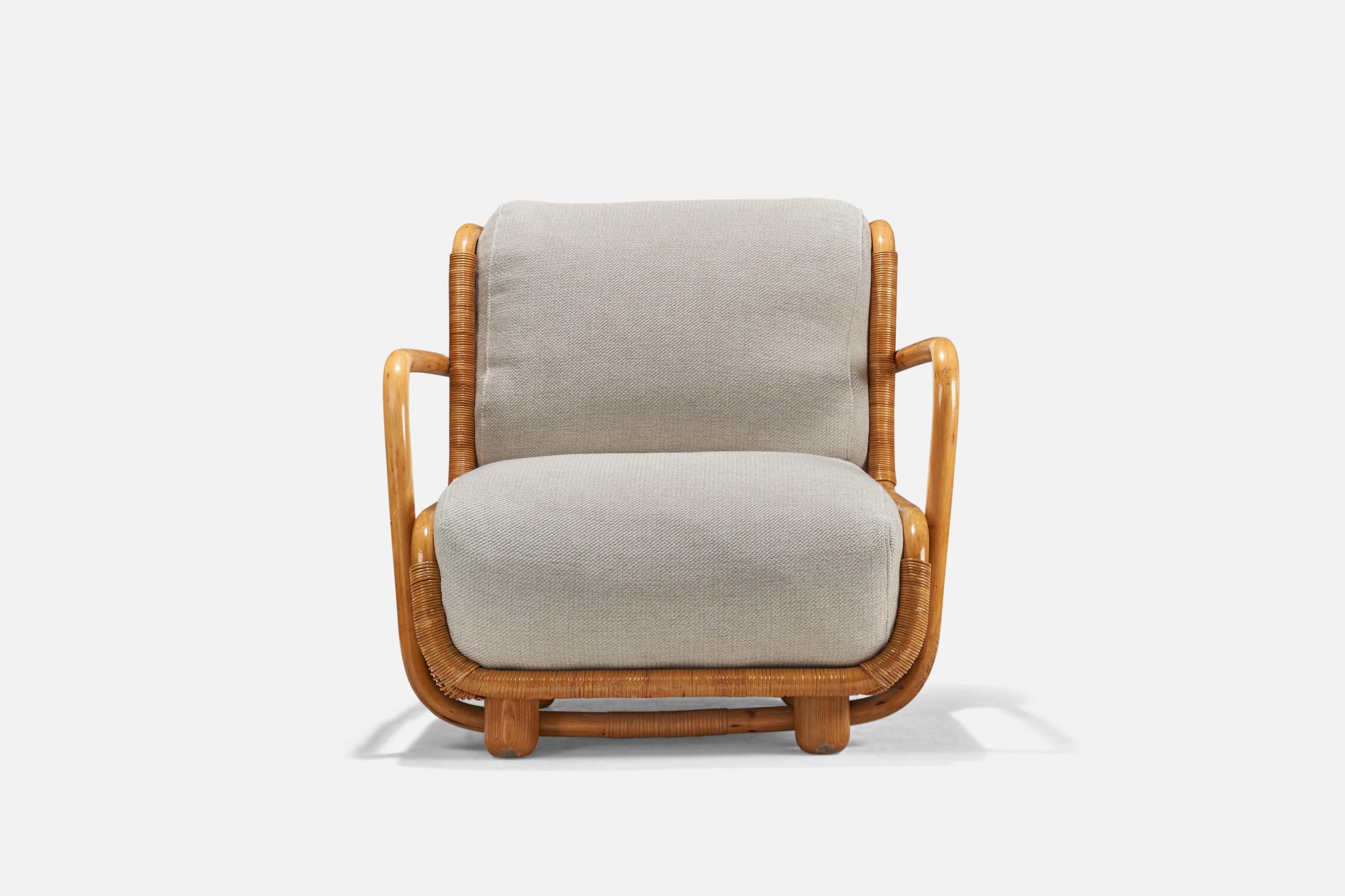 Mid-20th Century Paolo Buffa Attribution, Lounge Chairs, Wood, Rattan, Fabric, Italy, 1940s