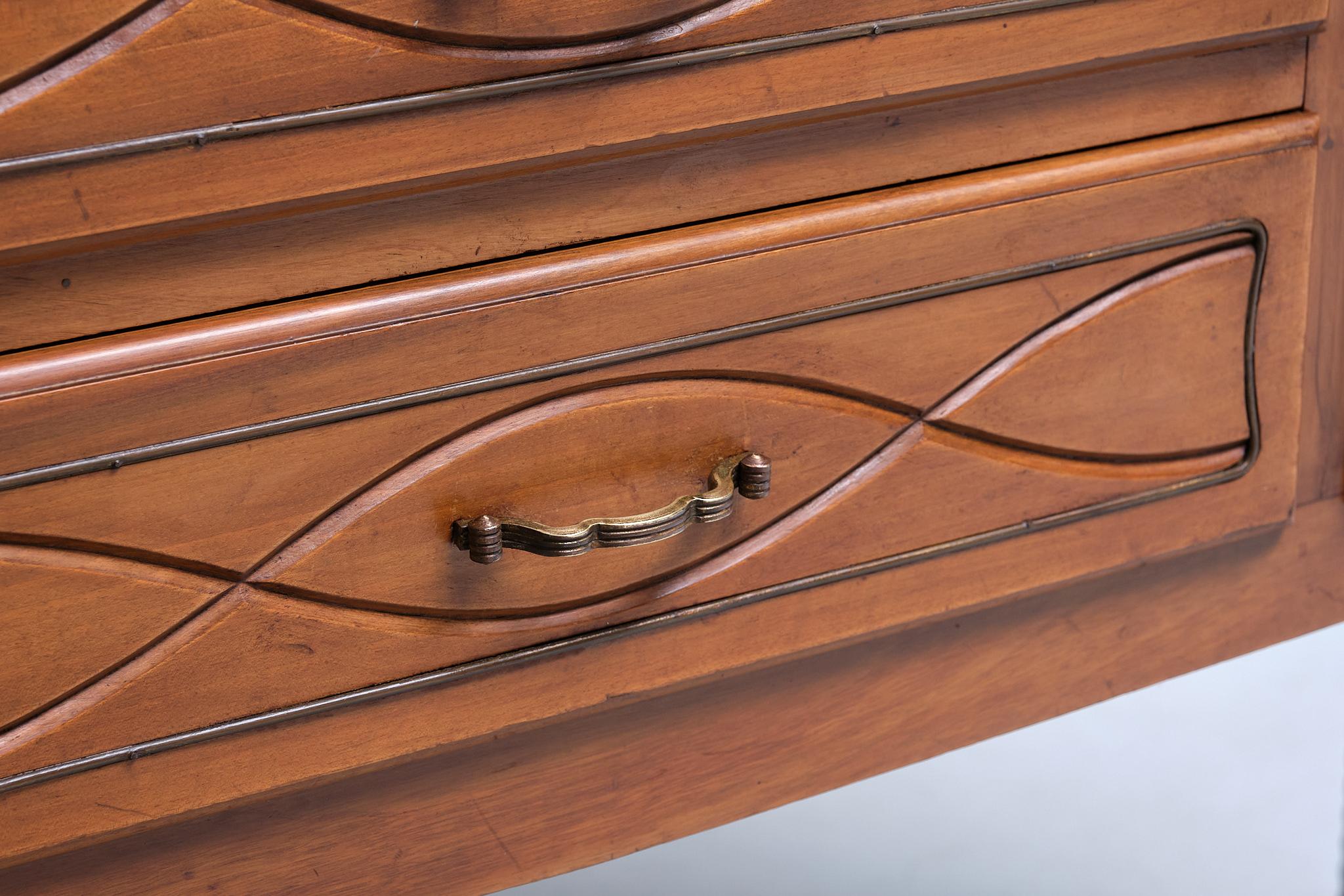 Paolo Buffa Buffet / Credenza in noce e ottone, Mario Quarti, Milano, anni '40 in vendita 8