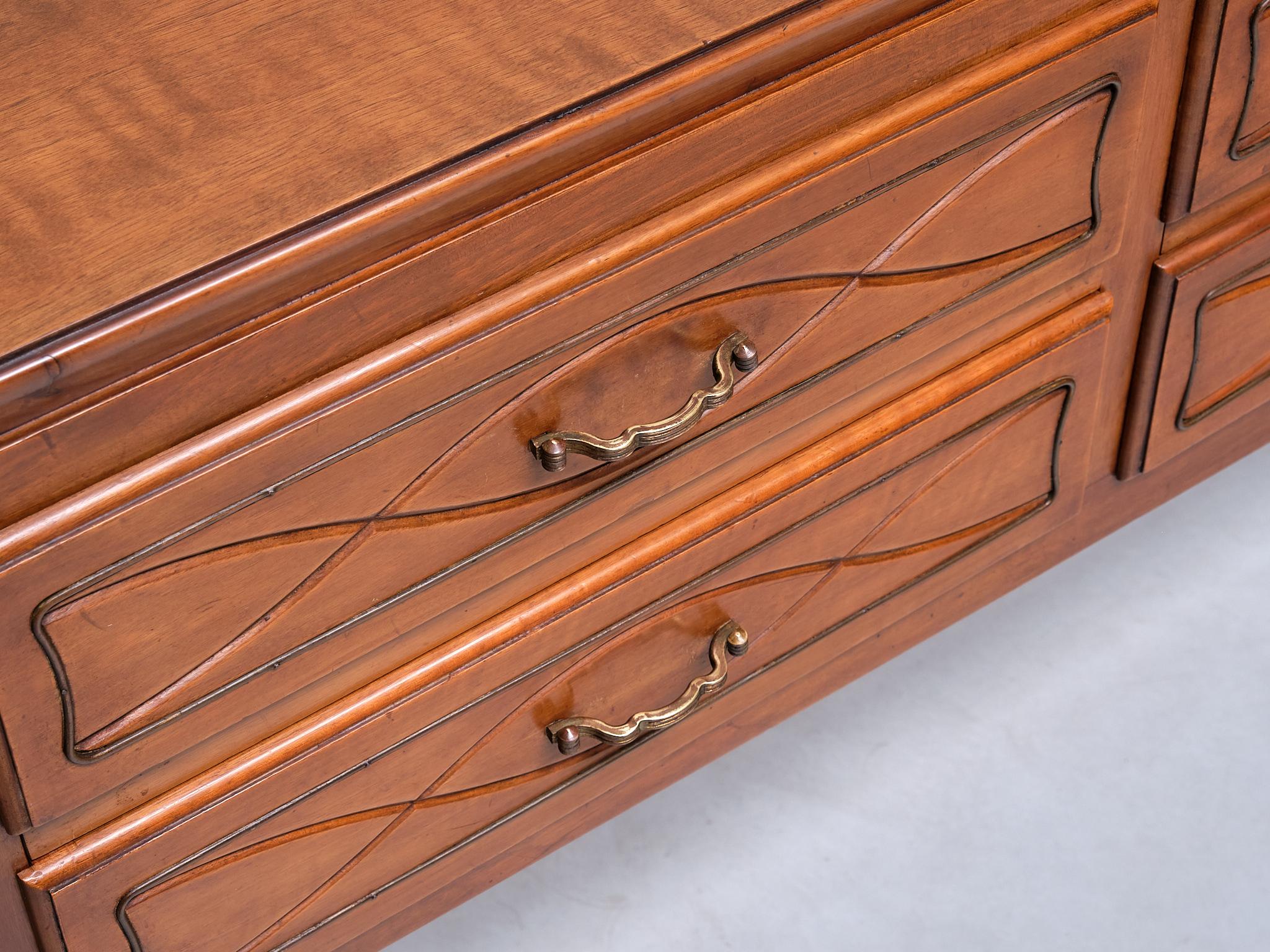 Ottone Paolo Buffa Buffet / Credenza in noce e ottone, Mario Quarti, Milano, anni '40 in vendita