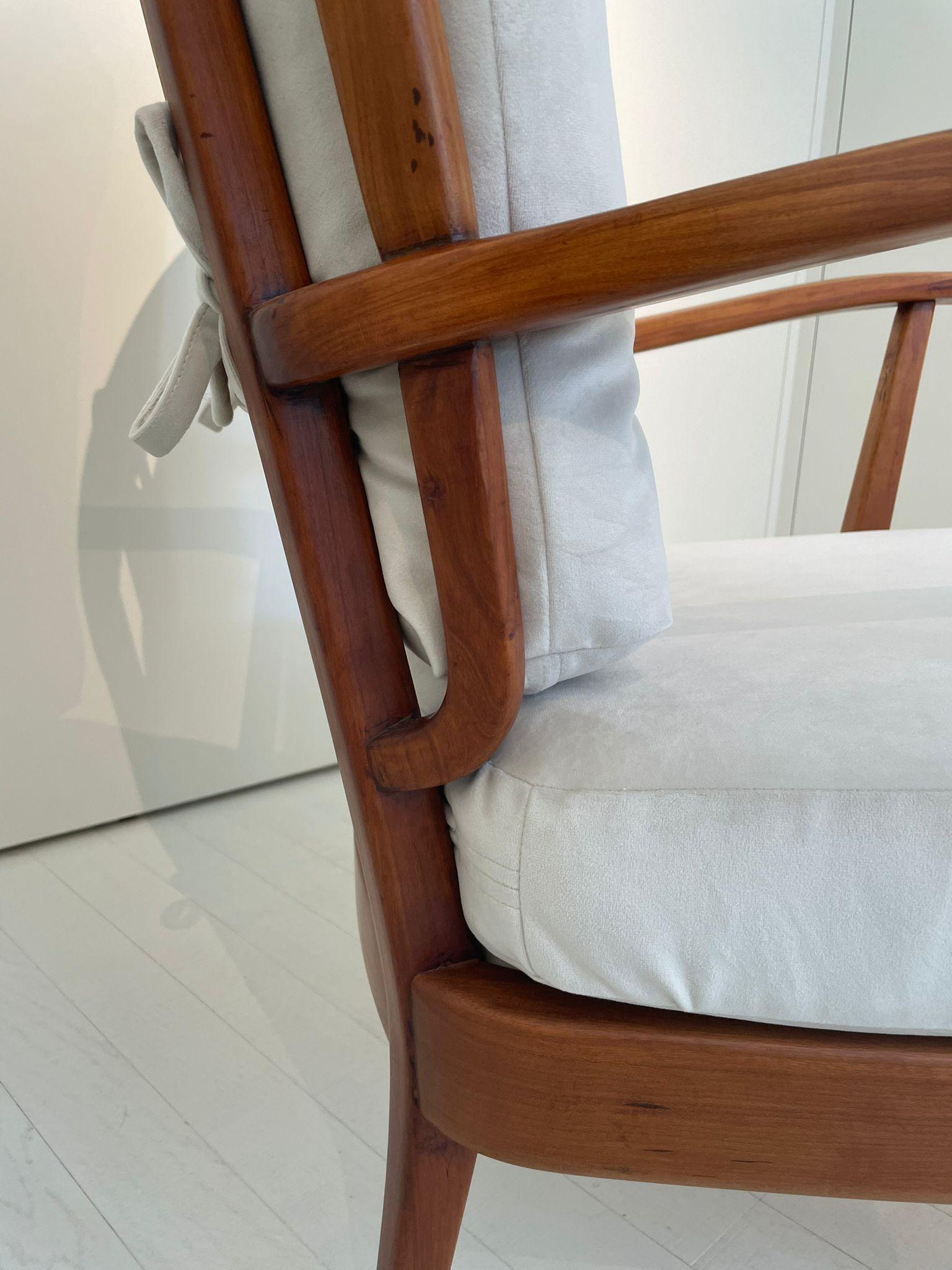 Paolo Buffa Cantù Pair of Armchairs Cherry Wood White Backrest, Italy, 1950 In Excellent Condition In Catania, IT
