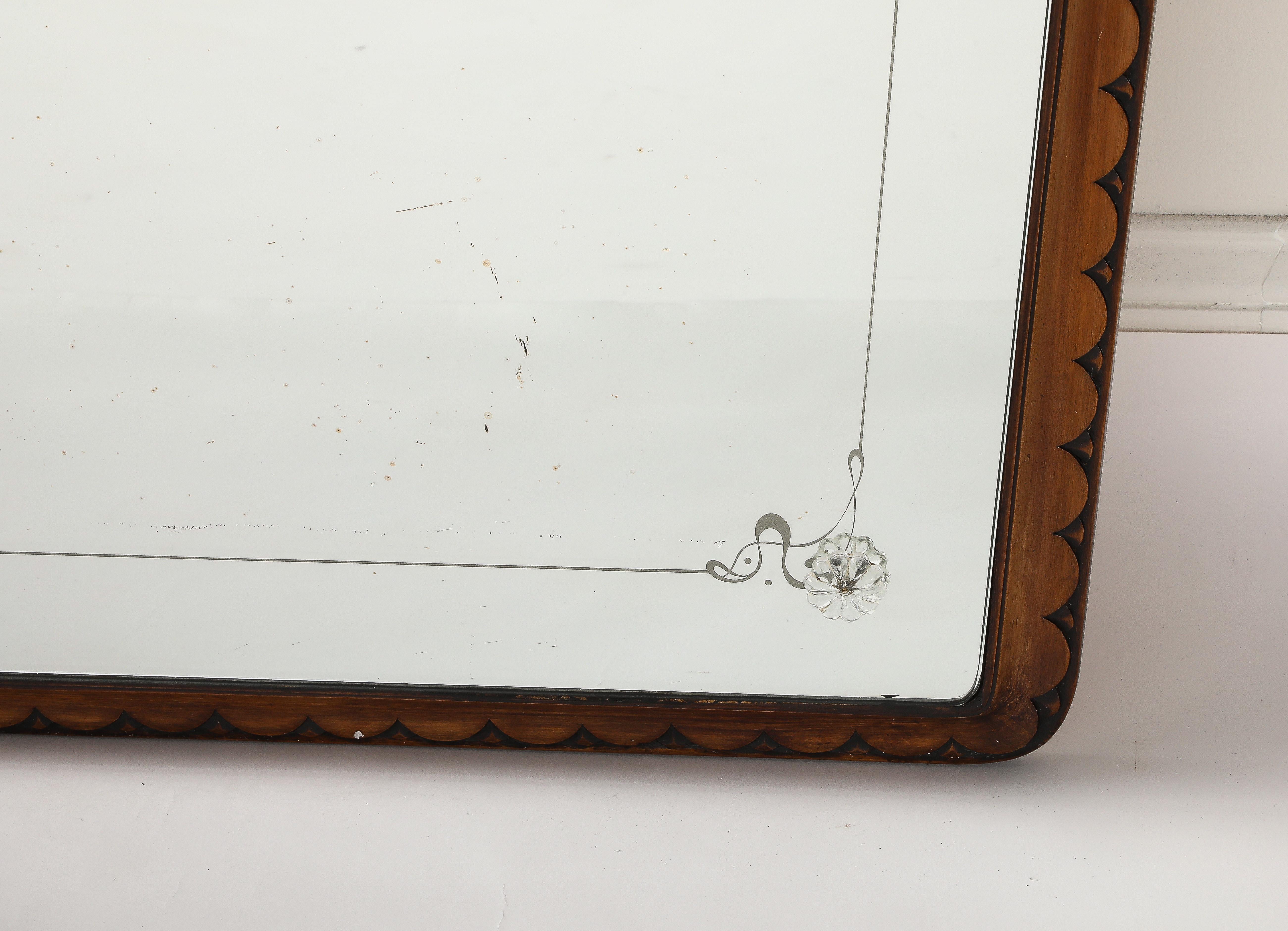 Espejo de pared Paolo Buffa de nogal tallado, hacia 1940 Art Decó en venta