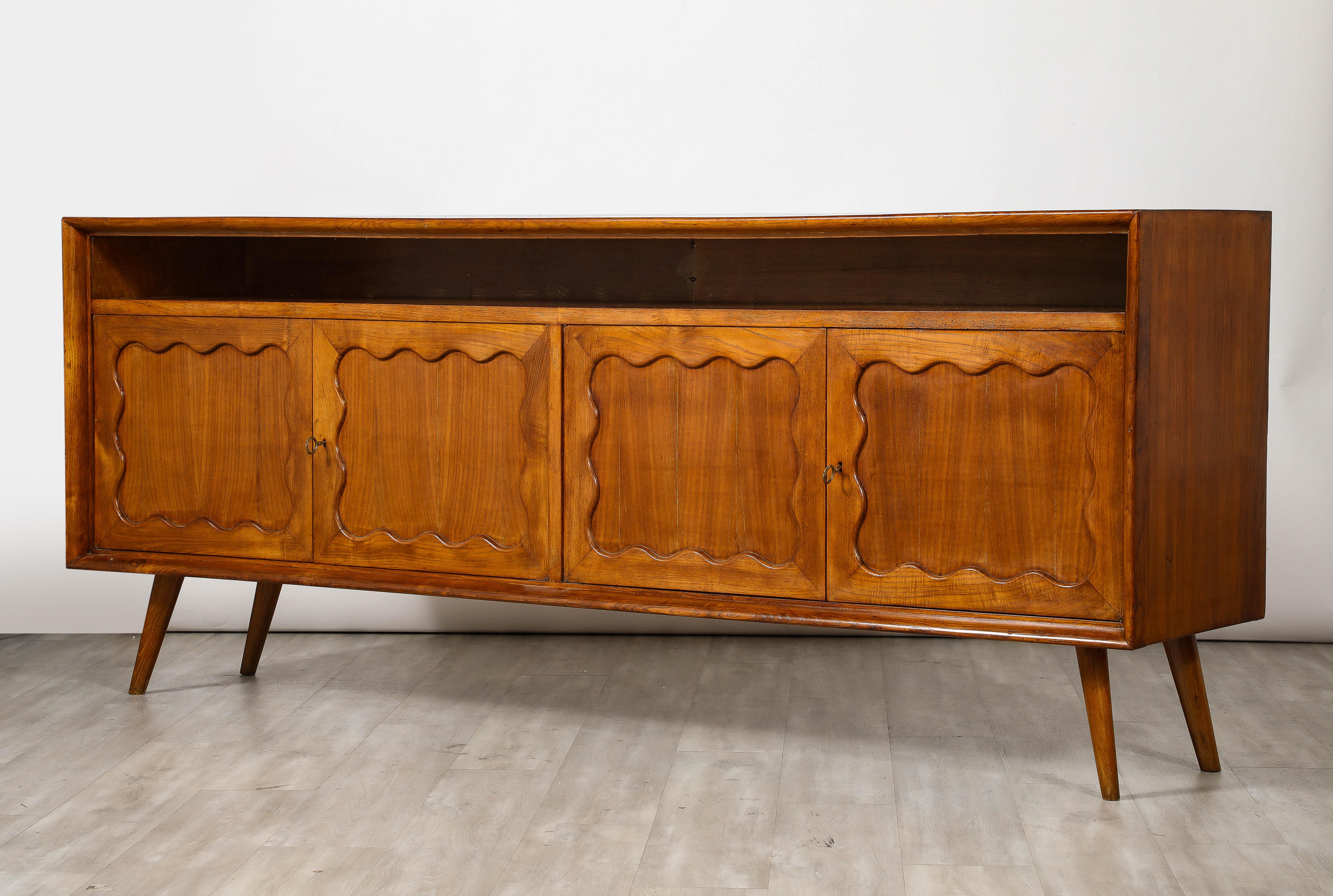 Paolo Buffa Carved Wood Sideboard / Credenza, Italy, circa 1950  For Sale 4
