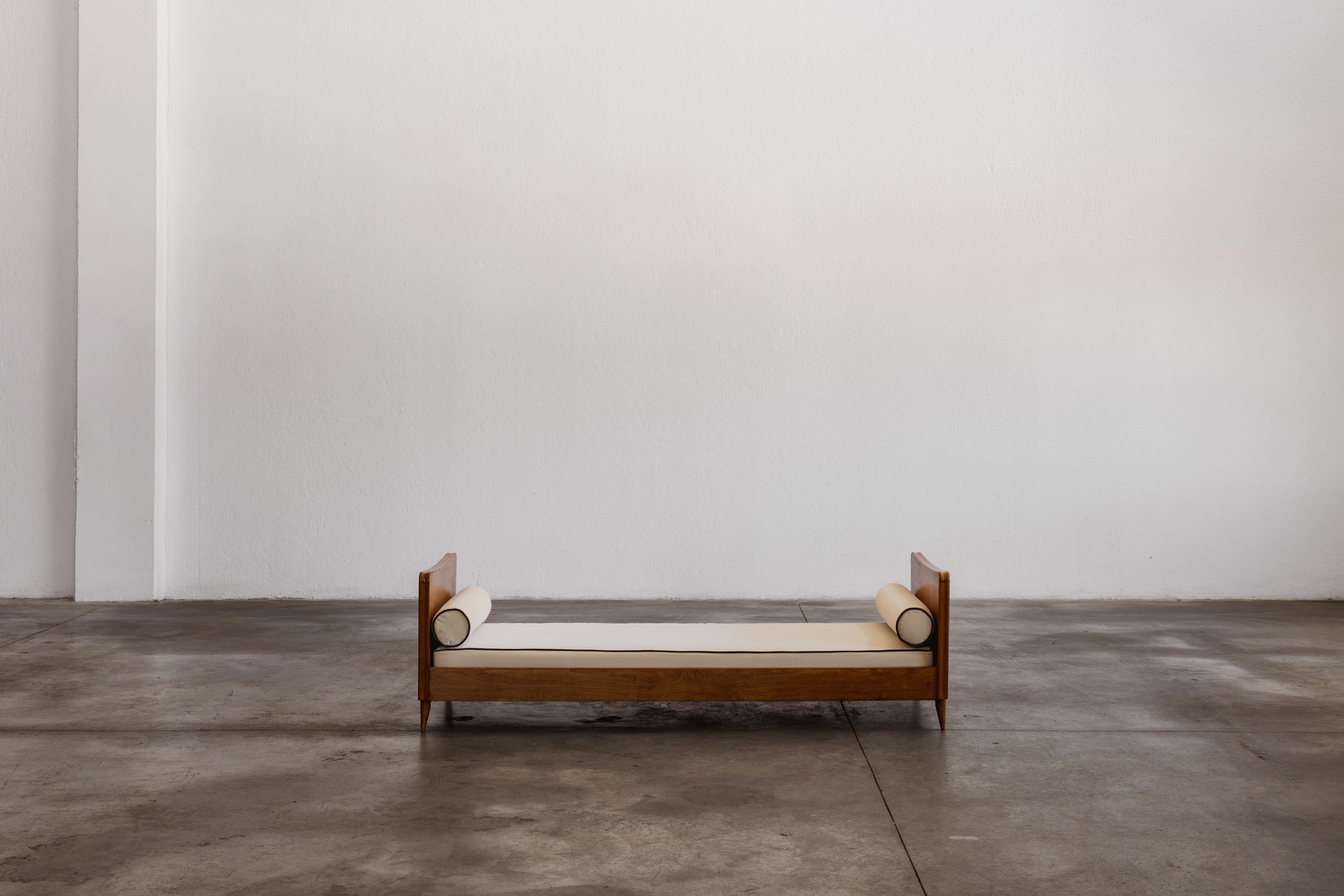 Italiano Paolo Buffa Letto da giorno Deco per Galdino Maspero, 1948 in vendita