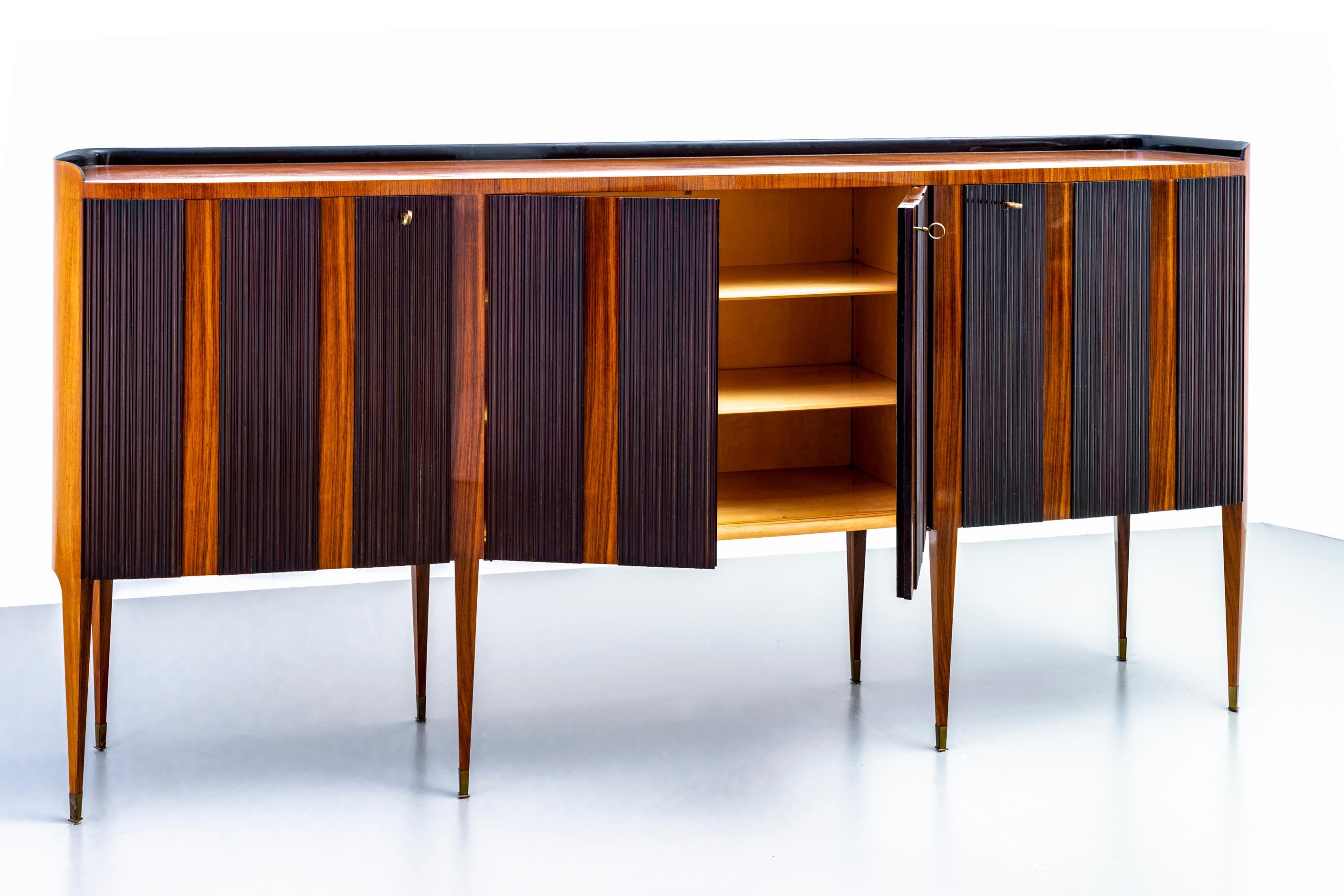 Mid-Century Modern Paolo Buffa Eight-Legs Grande Credenza in Wood, Brass and Glass, Italy, 1950's For Sale