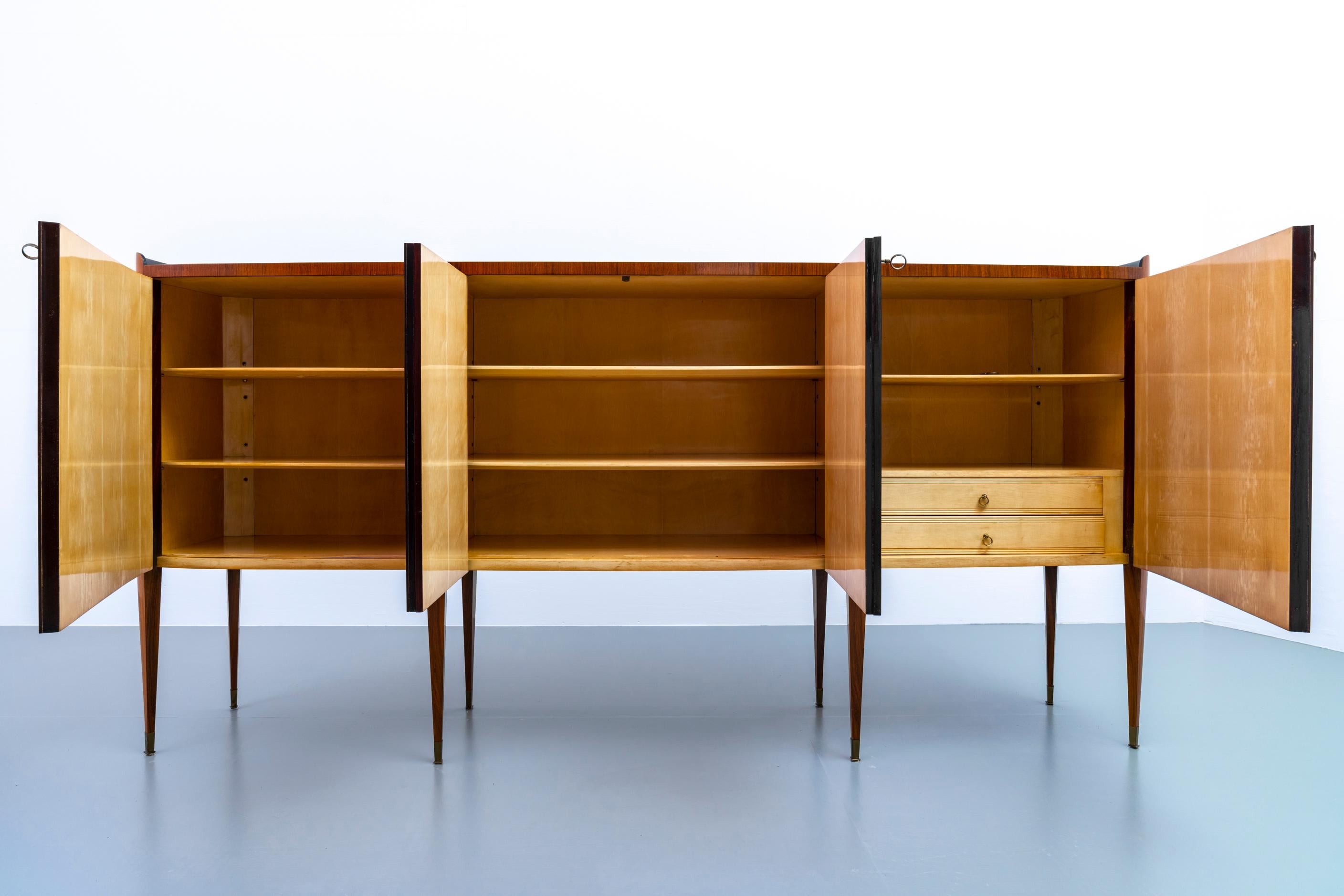 Paolo Buffa Eight-Legs Grande Credenza in Wood, Brass and Glass, Italy, 1950's In Good Condition In Uithoorn, NL