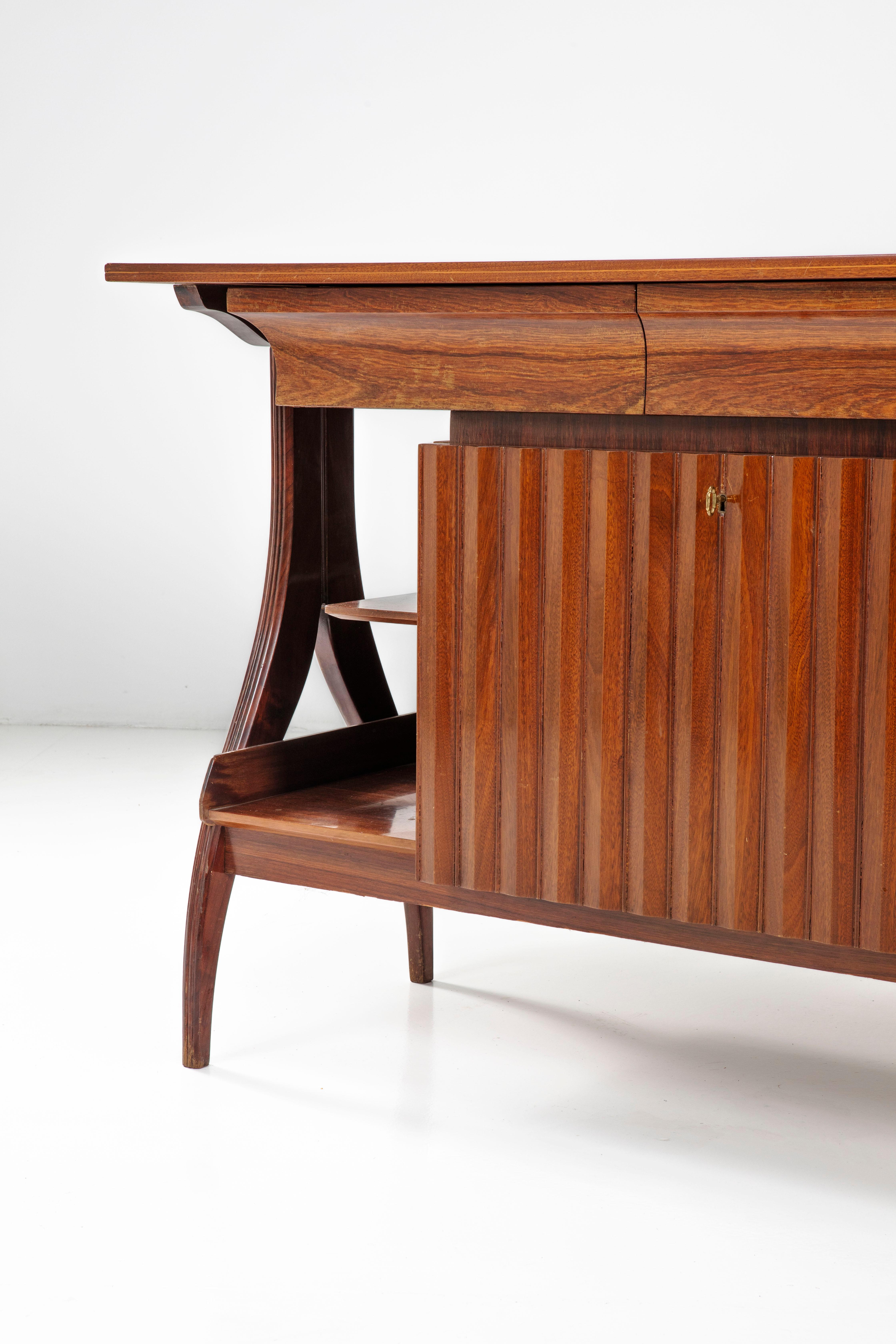 Paolo Buffa Elegant wood sideboard Italian design 1950s For Sale 1