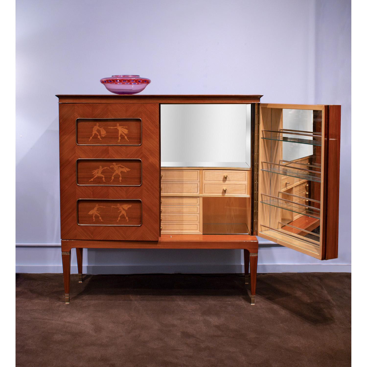 Paolo Buffa Exceptional Illuminated Liquor Cabinet with Intricate Inlays 1950s For Sale 1