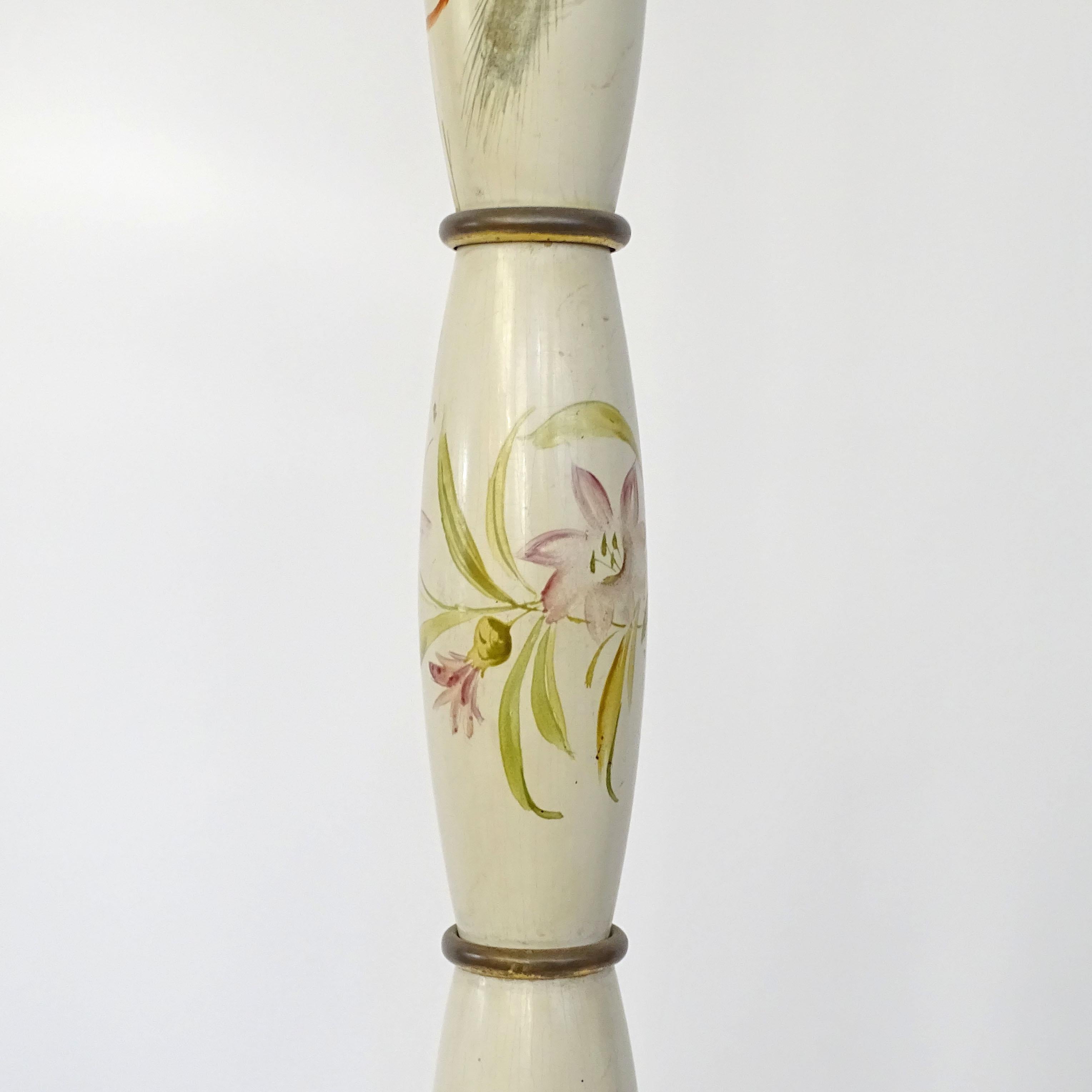 Paolo Buffa Flowers and Birds Decorated Floor Lamp in Wood and Brass, 1940s For Sale 1