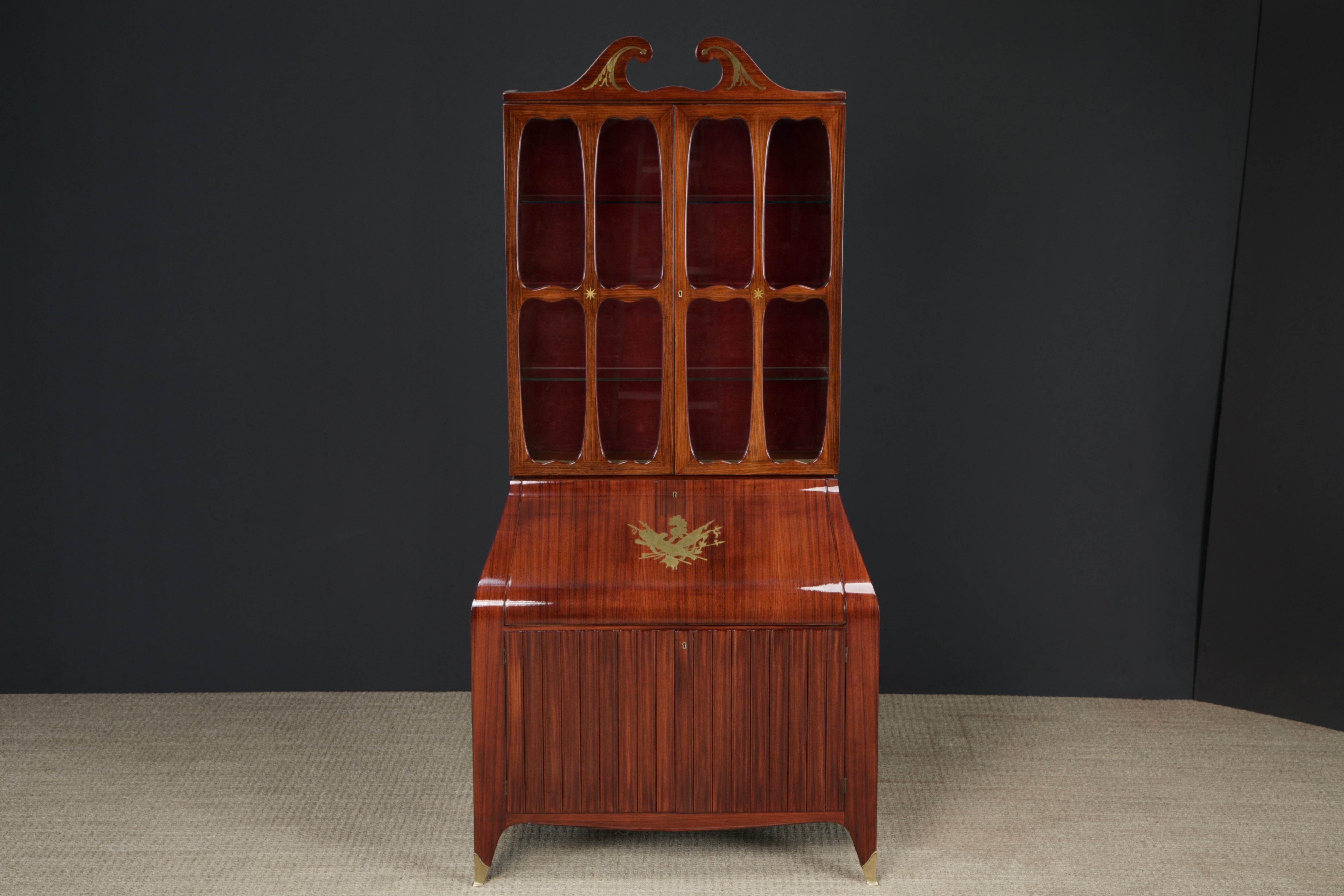 Erleben Sie die Eleganz italienischer Handwerkskunst aus der Mitte des 20. Jahrhunderts mit diesem wunderschön restaurierten Sekretärschrank, der um 1950 gefertigt wurde. Das von dem bekannten italienischen Künstler Paolo Buffa (1903-1970)
