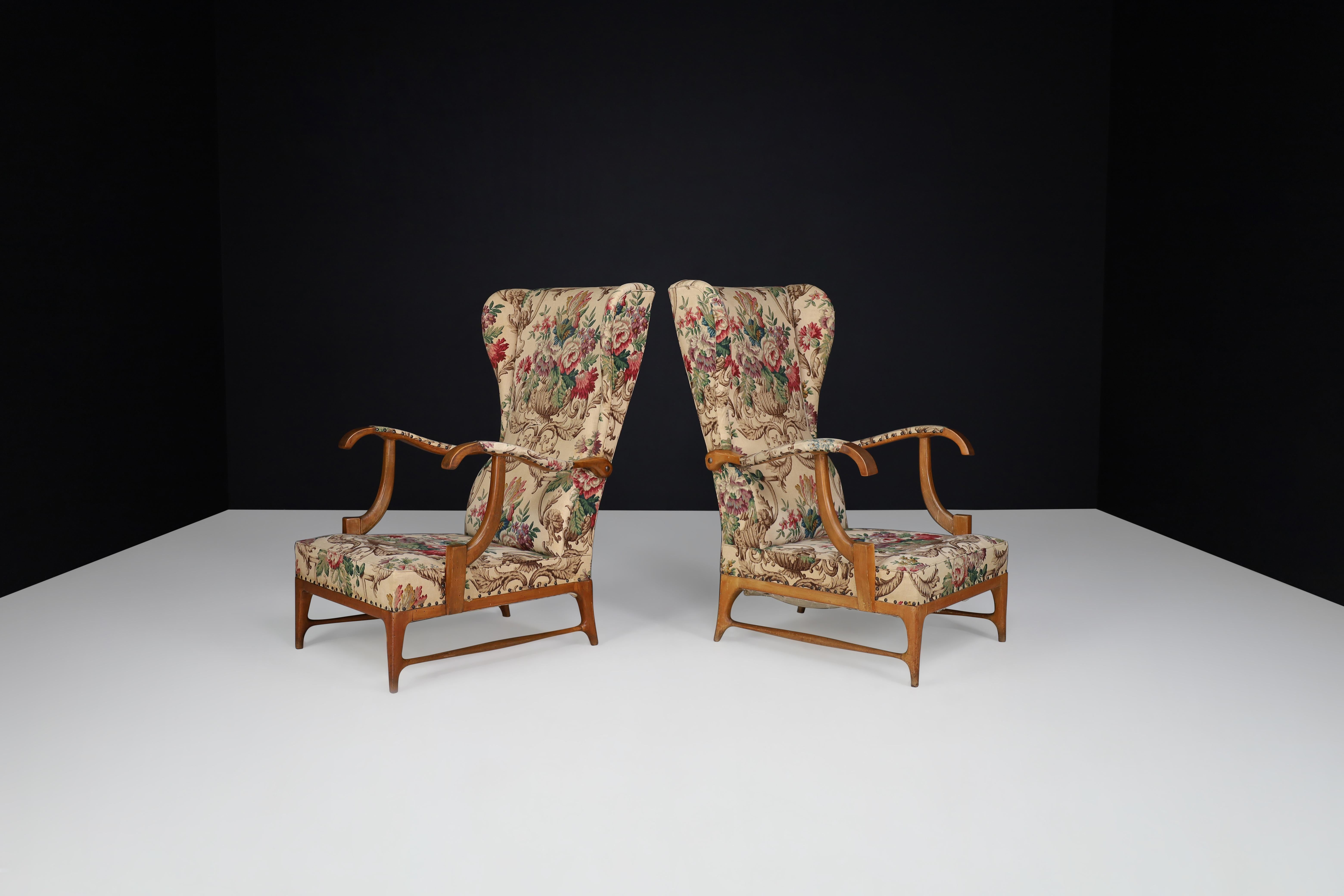 Mid-Century Modern Paolo Buffa High-Back Armchairs with Floral Upholstery, Italy, 1940s