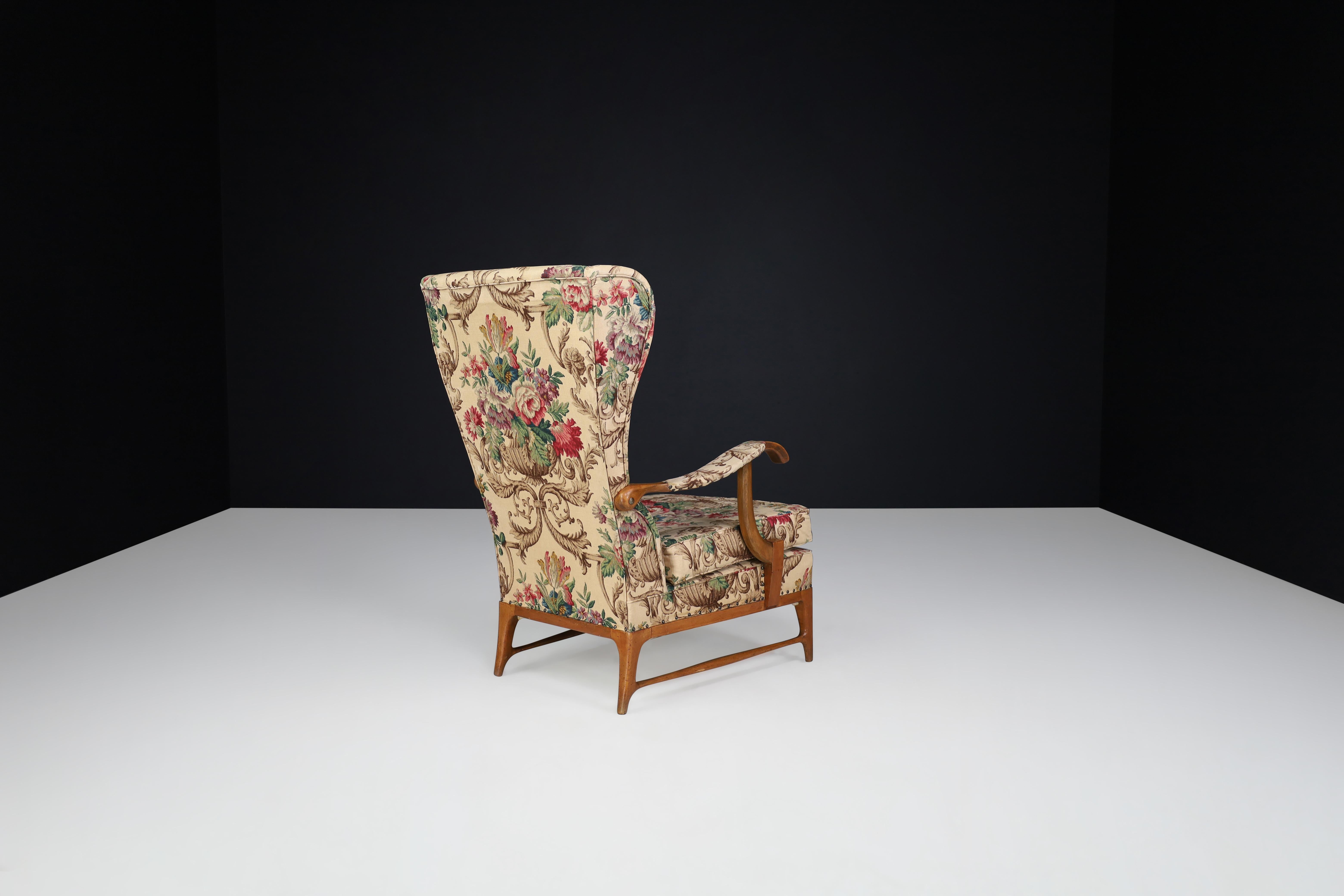 20th Century Paolo Buffa High-Back Armchairs with Floral Upholstery, Italy, 1940s