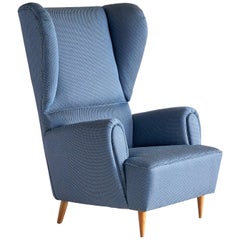 Chaise haute à oreilles Paolo Buffa tapissée de tissu Rubelli bleu:: Italie:: années 1940