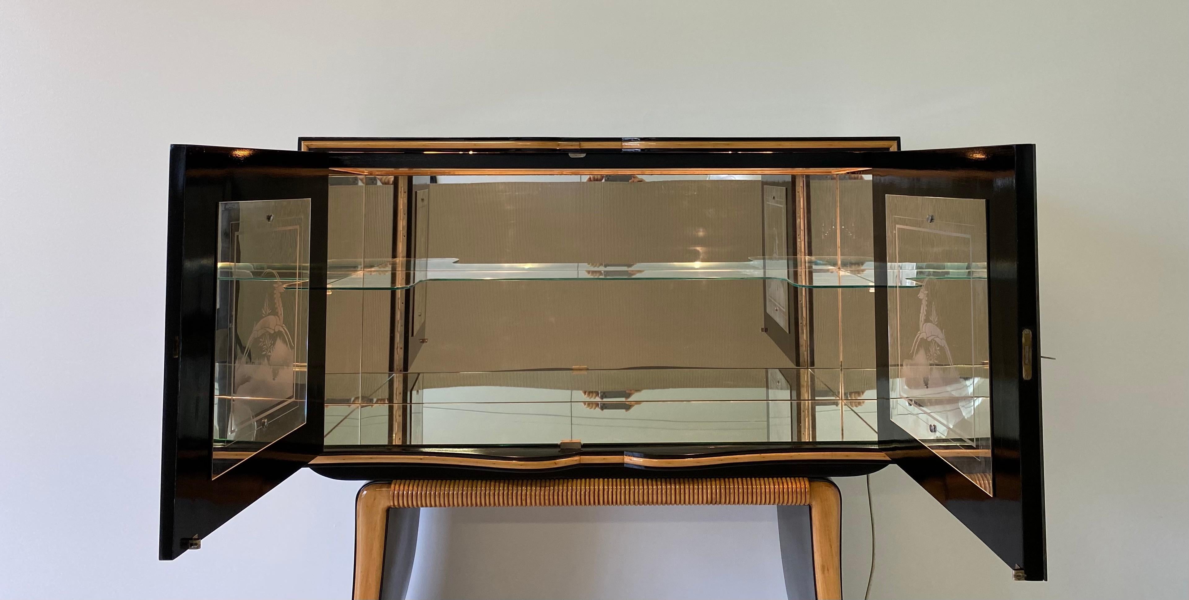 Paolo Buffa Italian Art Deco Maple and Black Lacquer Bar Cabinet, 1940s 8