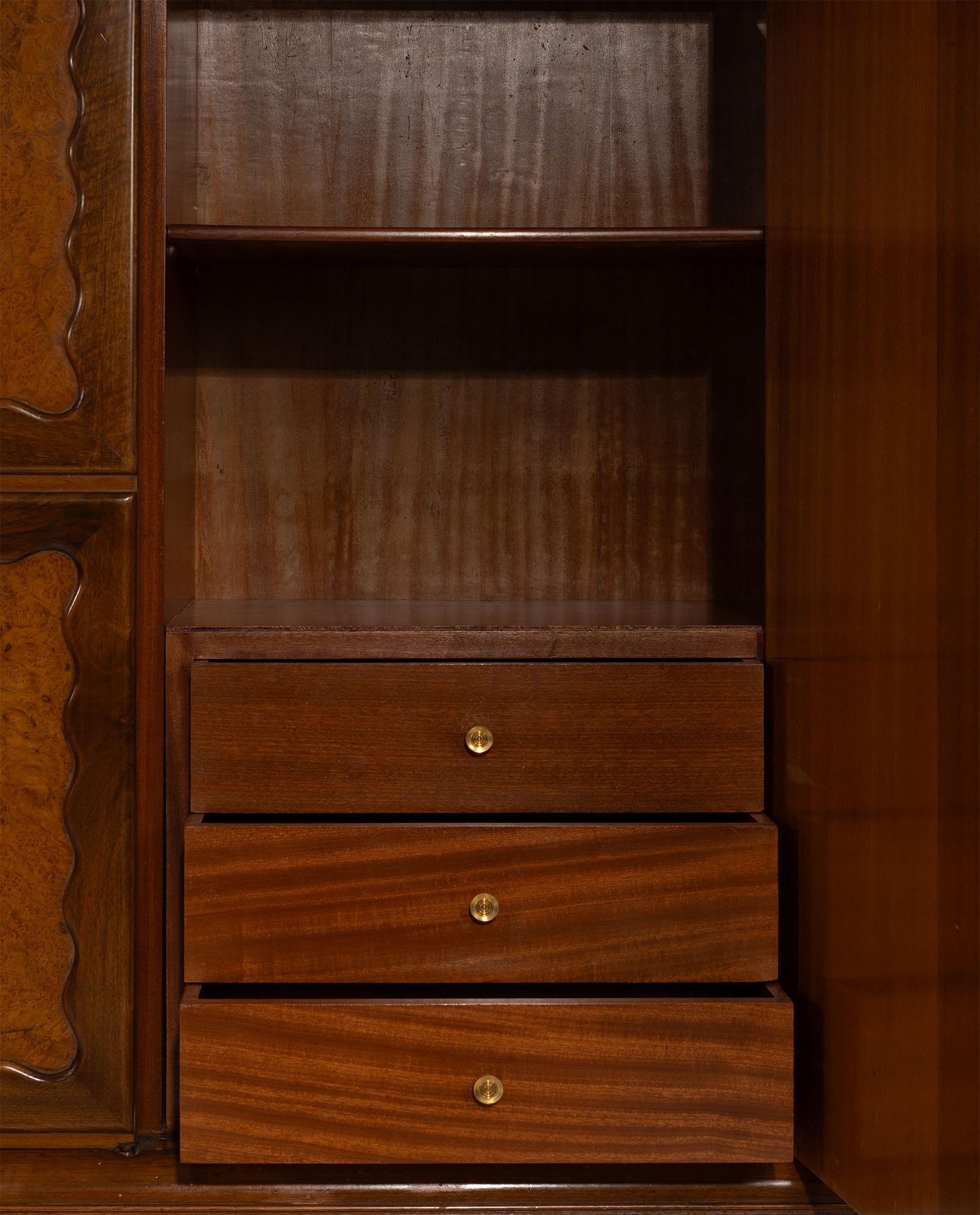Paolo Buffa Italian Highboard in Walnut, Birch Burl, and Green Marble, 1950's In Good Condition For Sale In Kampen, NL